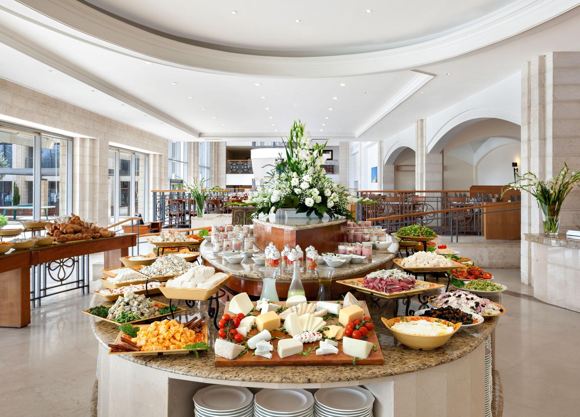 Restaurant Golden Crown Hotel