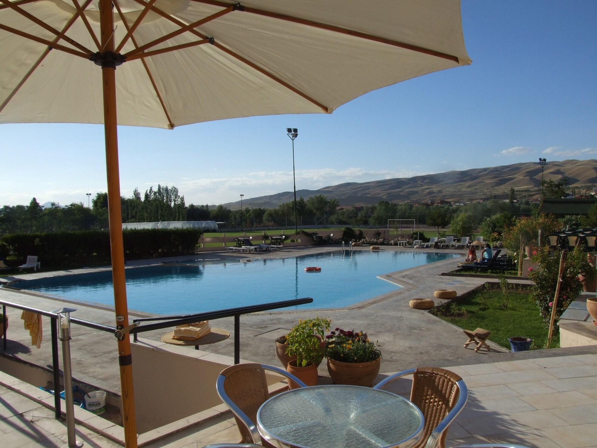 Vista Piscina Avrasya Hotel