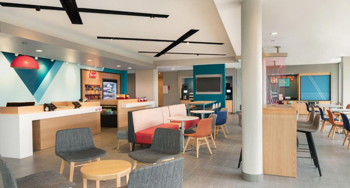 Vista Lobby avid hotel California - Lexington Park by IHG