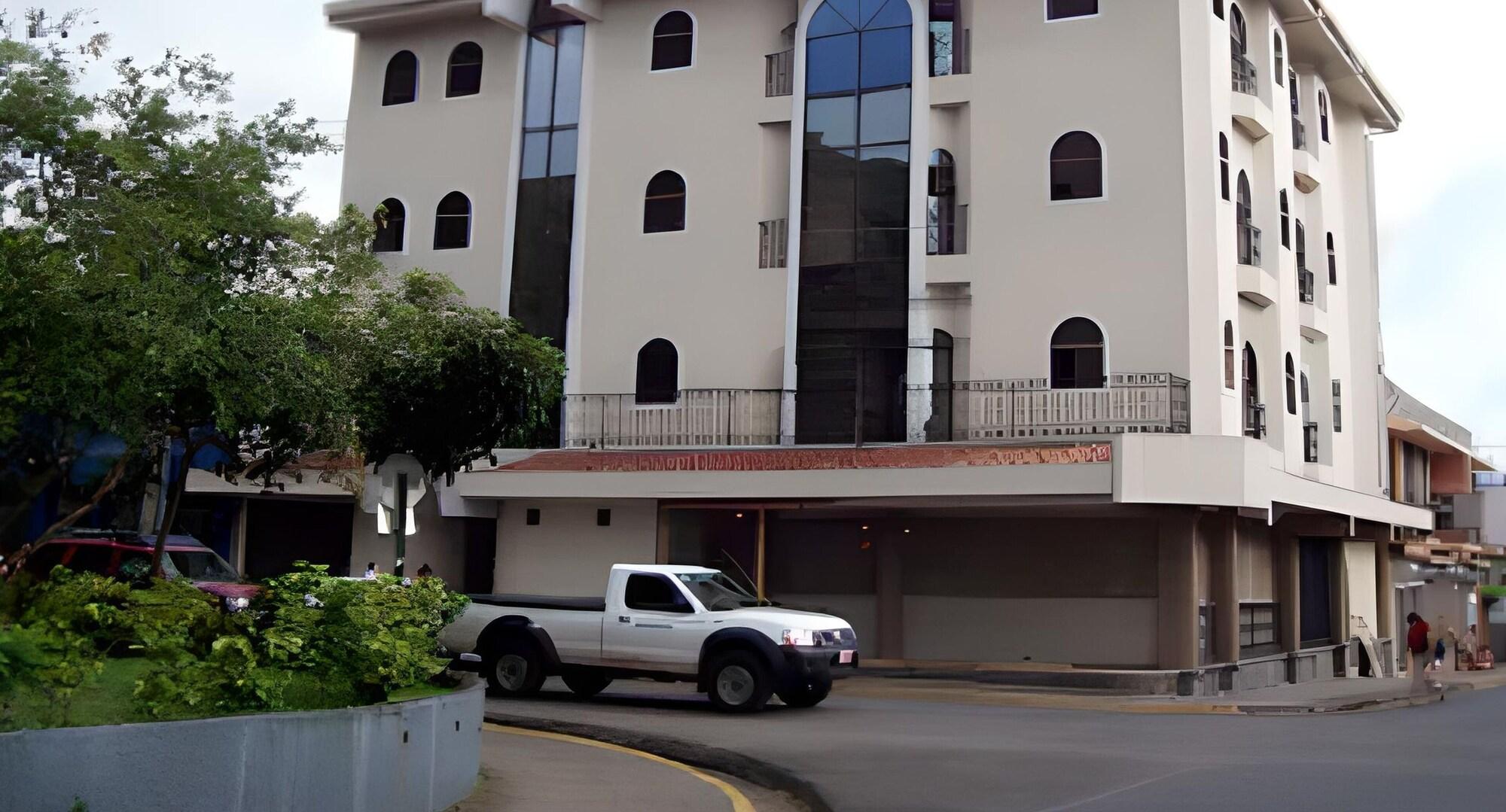 Vista Exterior Alajuela Backpackers Airport Hostel