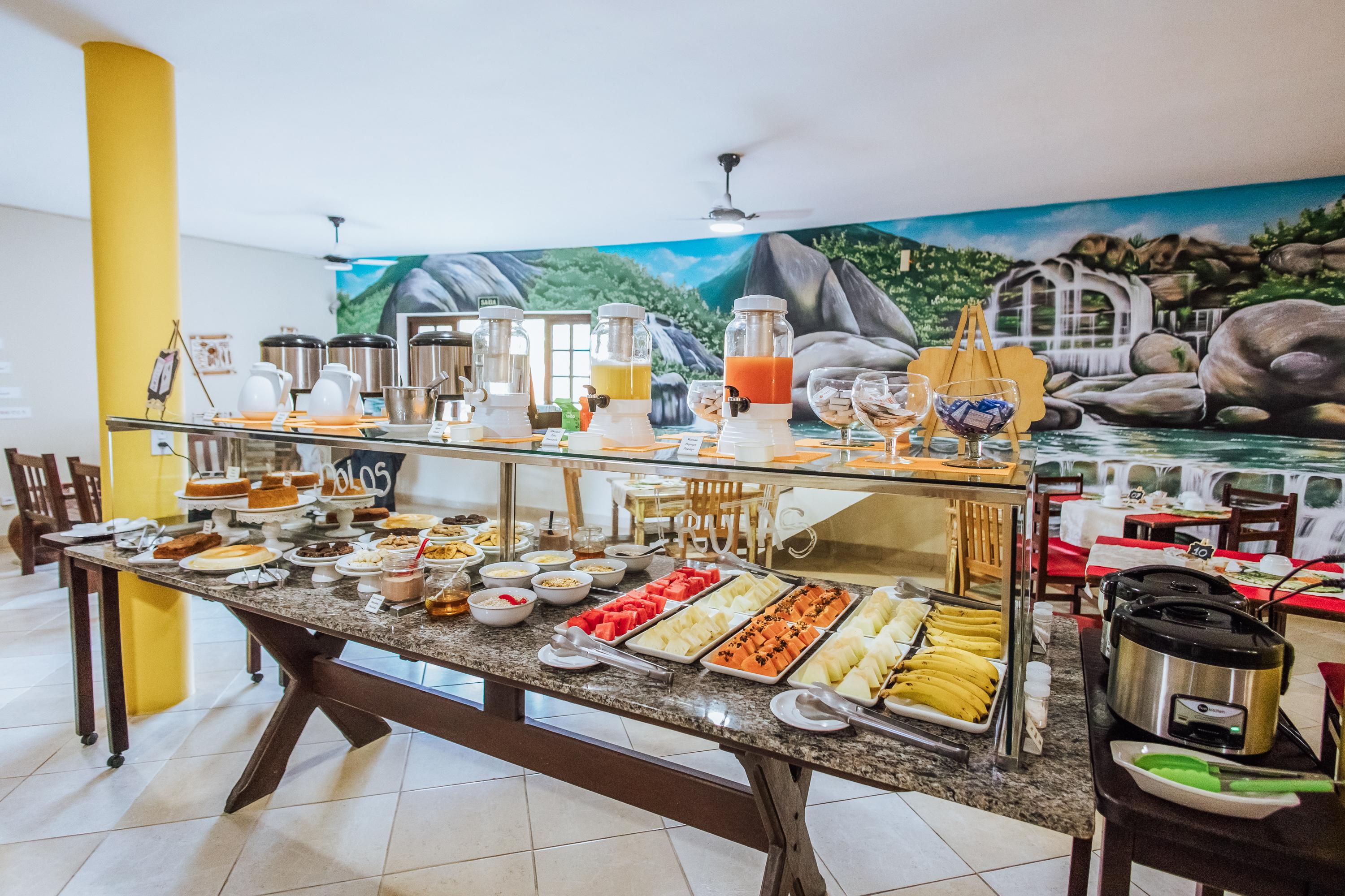 Área de café da manhã VELINN Pousada Casa de Pedra Ilhabela