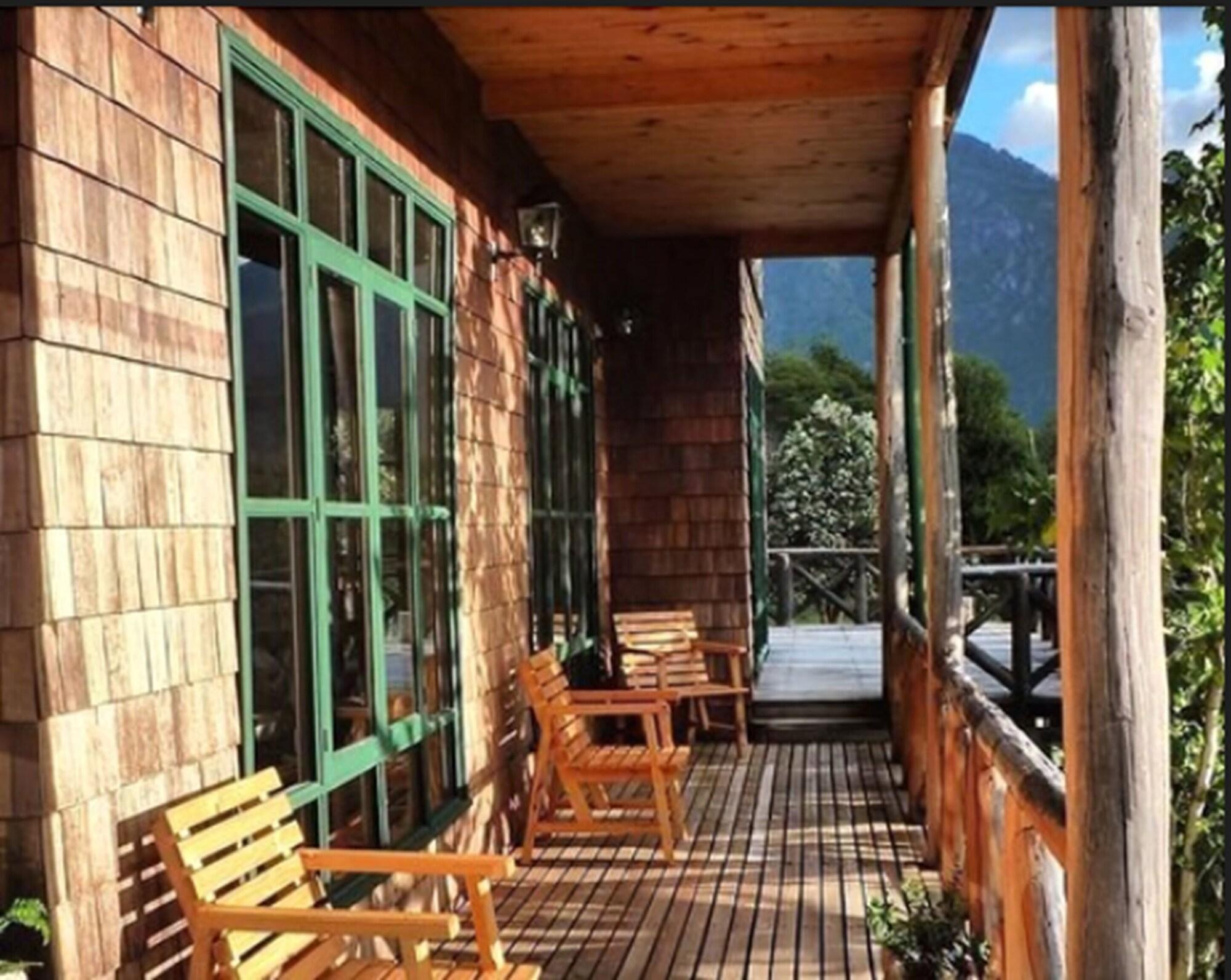 Vista Exterior Mitico Puelo Lodge