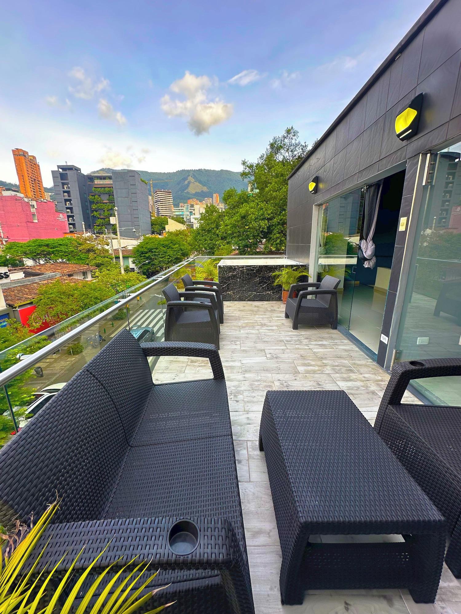 Vista Exterior $ PROMO $ Big Rooftop Apt 10 BDRM w/Pool @Poblado