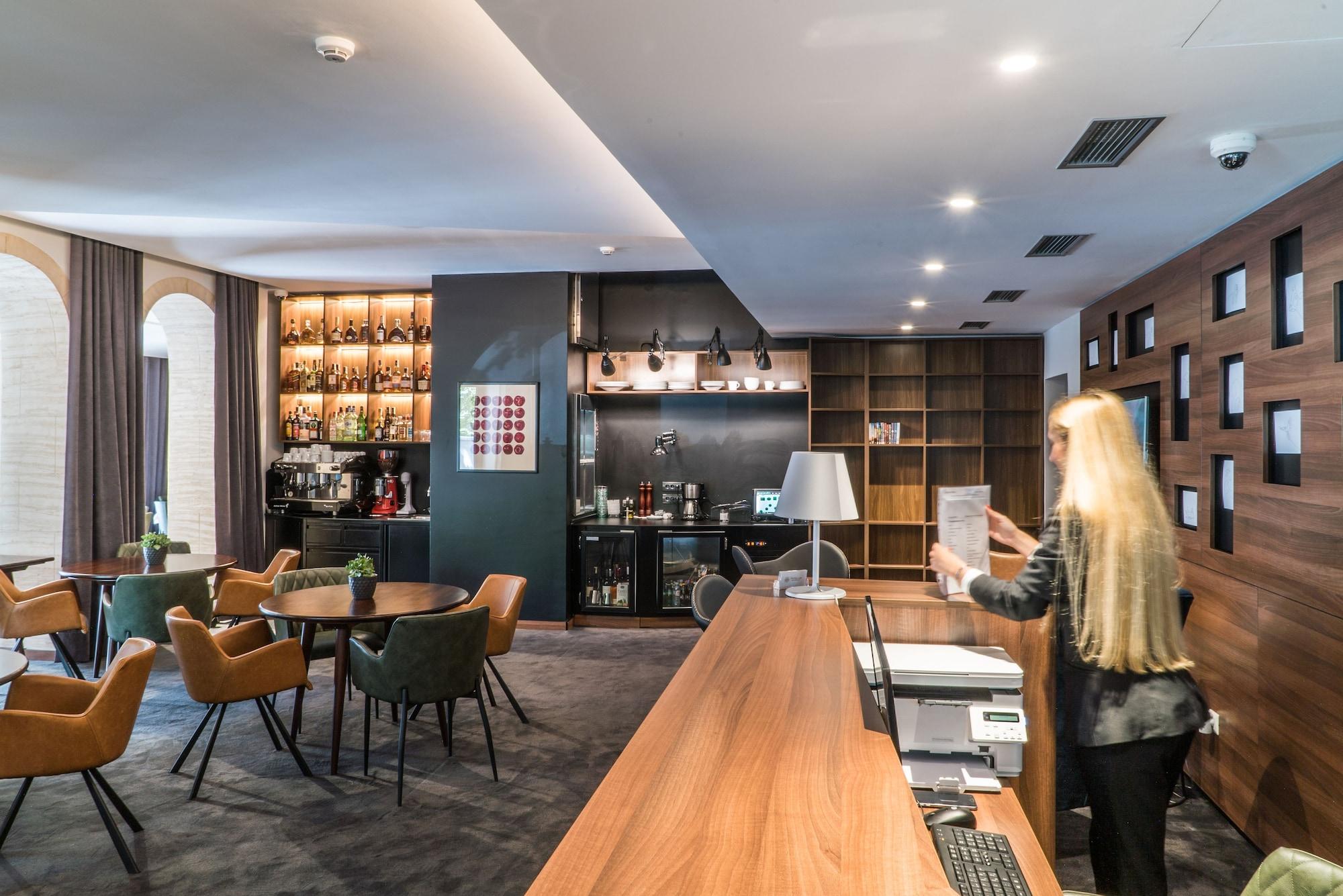 Vista Lobby Best Western Premier Natalija Residence