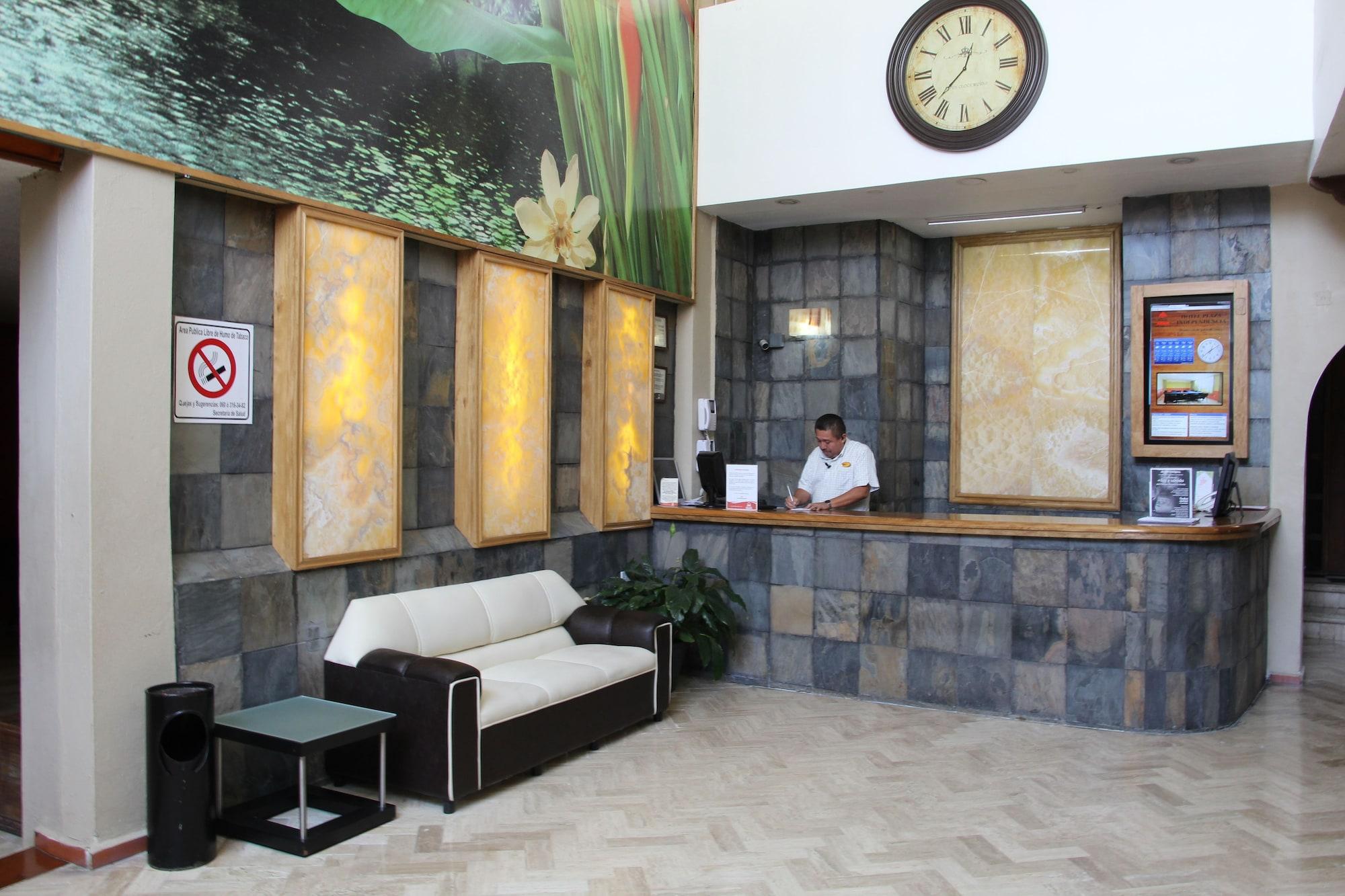 Vista Lobby Hotel Plaza Independencia