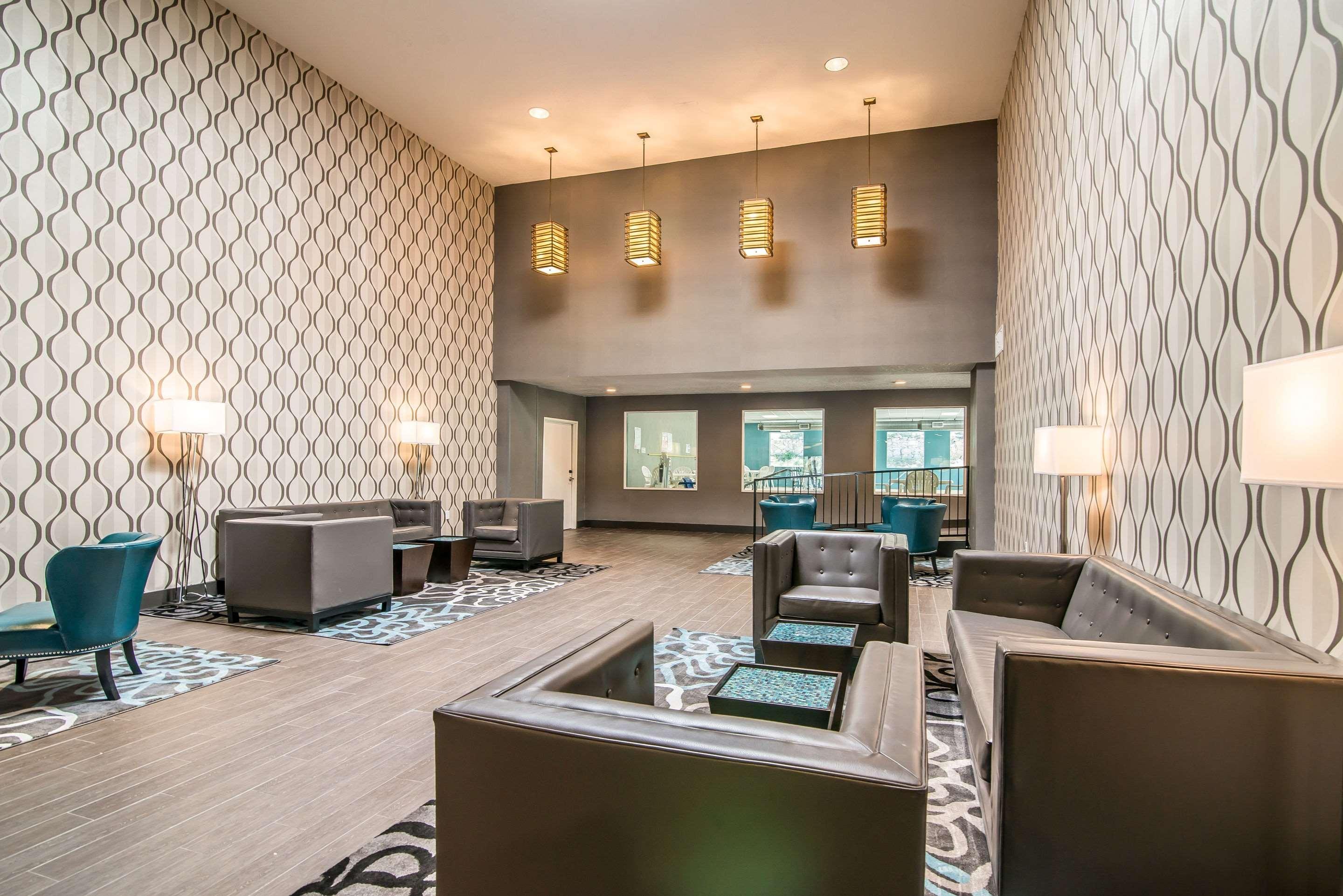 Vista Lobby Elevate Hotel at Sierra Blanca Ruidoso, Ascend Hotel Collection