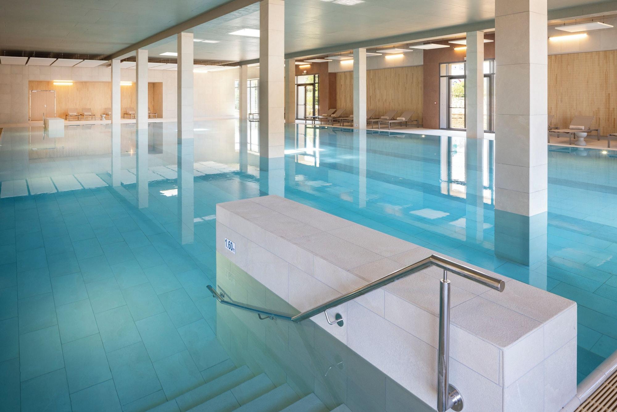 Vista Piscina Parkest Hôtel & Spa