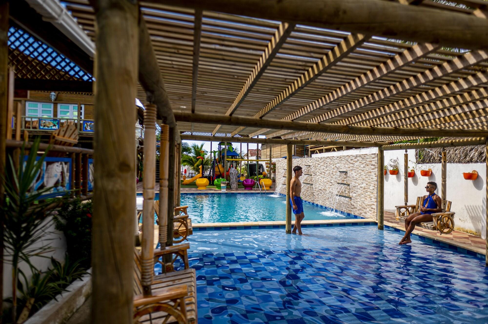 Vista Piscina Hotel Isla Lizamar