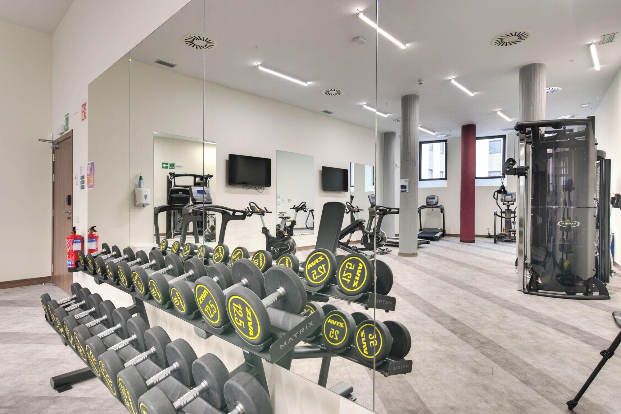 Gimnasio Livensa Living Pamplona Albergue Juvenil