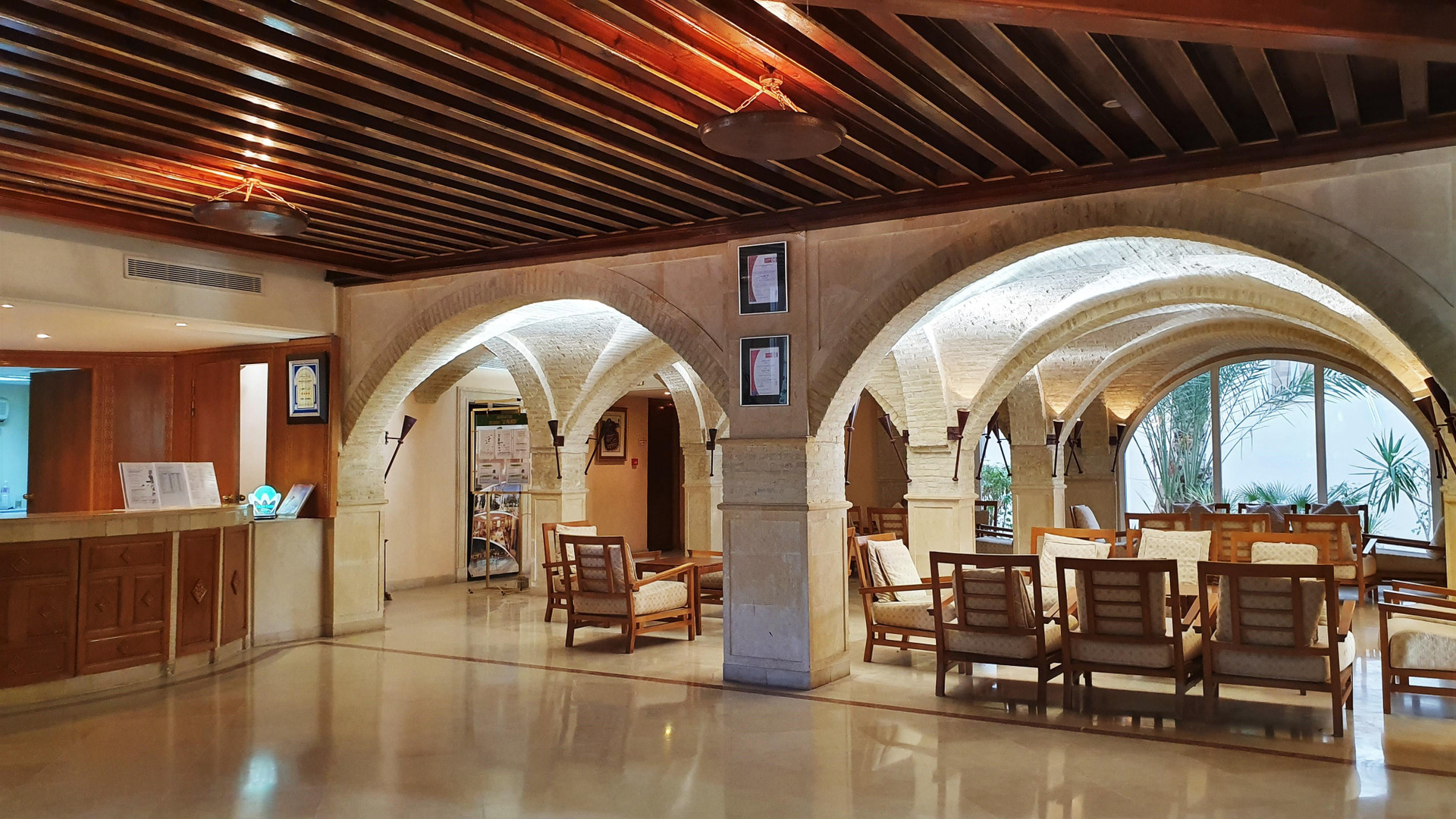 Bar/Salón Ras El Ain