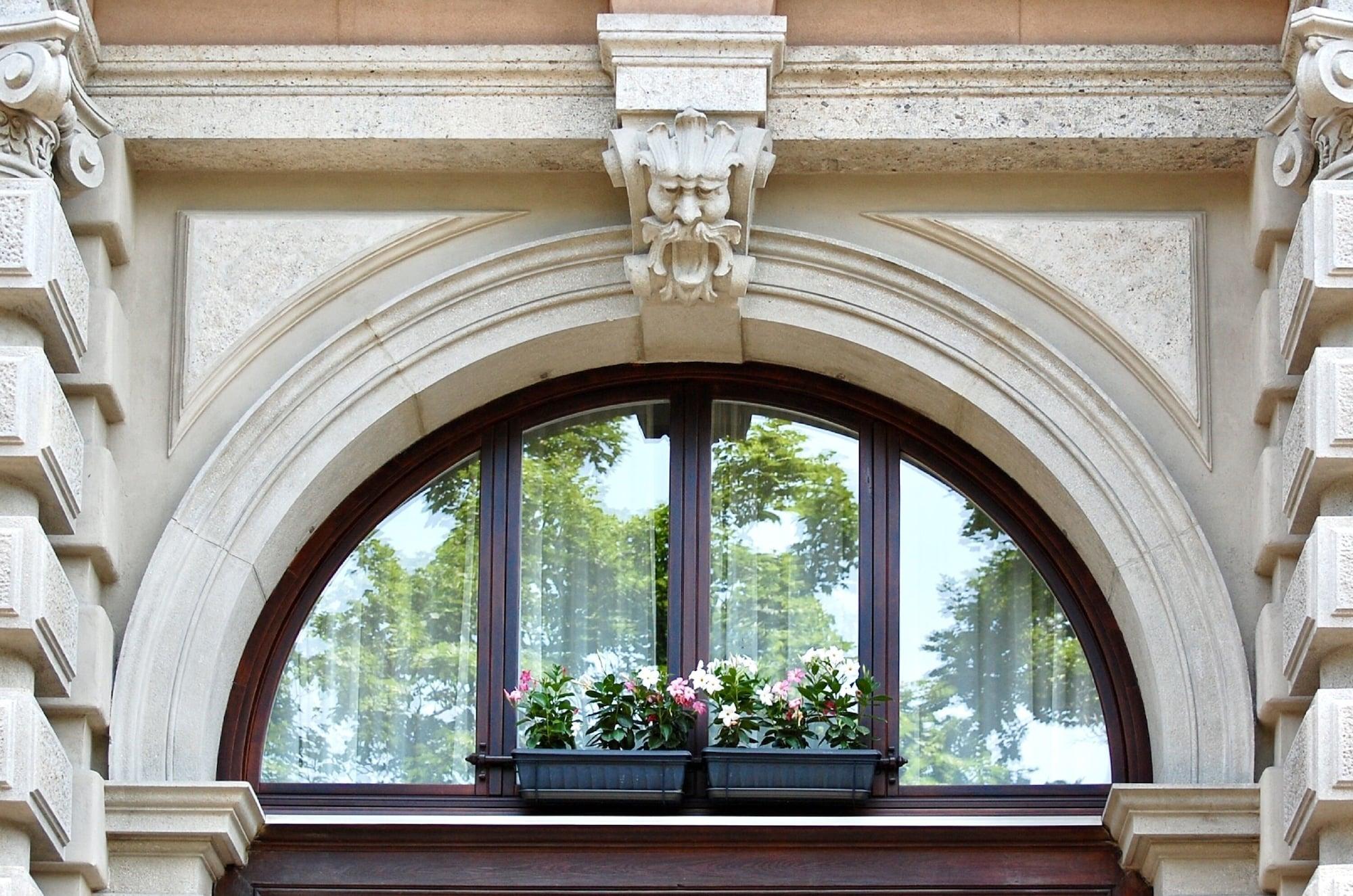 Varios Guest House Castello