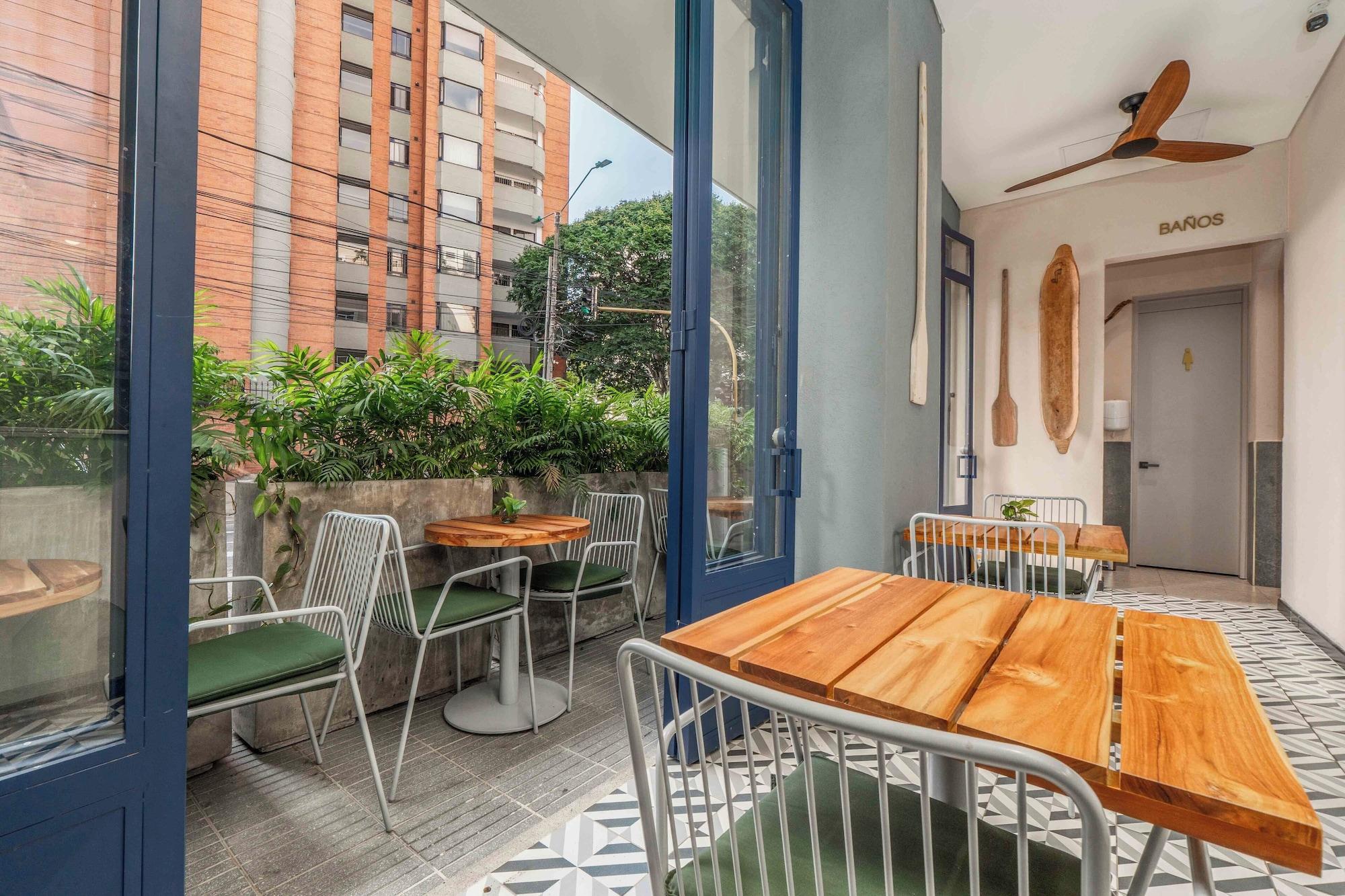 Restaurant Veca Flats Centenario