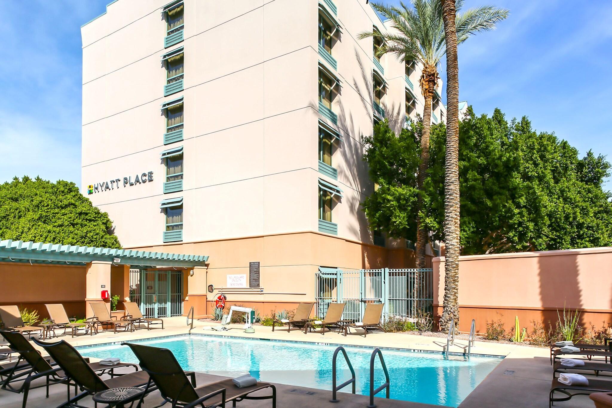 Vista Exterior Hyatt Place Scottsdale/Old Town