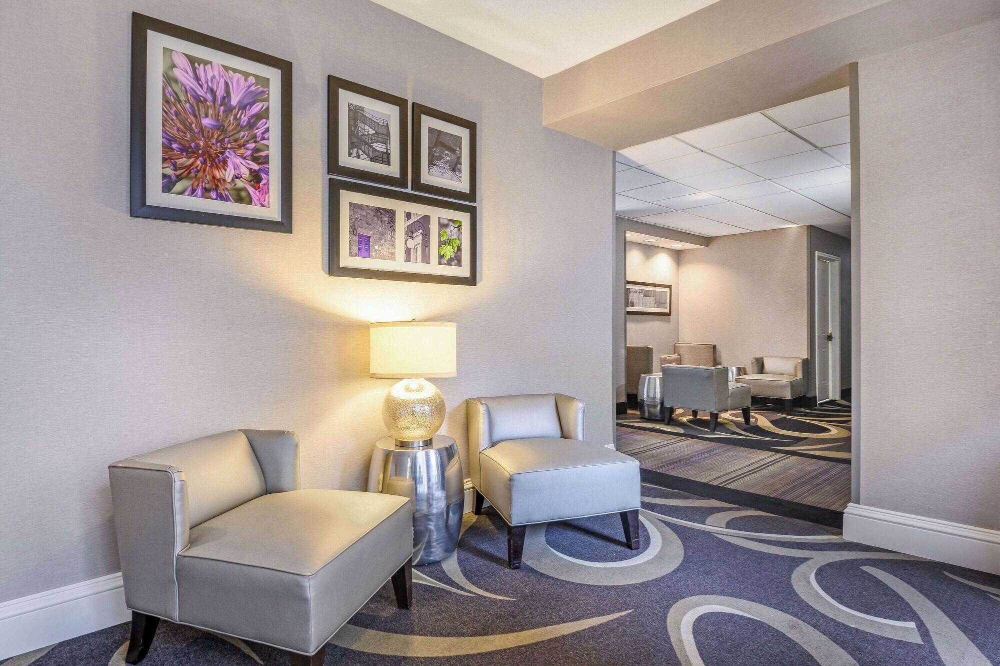 Vista Lobby La Quinta Inn & Suites by Wyndham Myrtle Beach Broadway Area