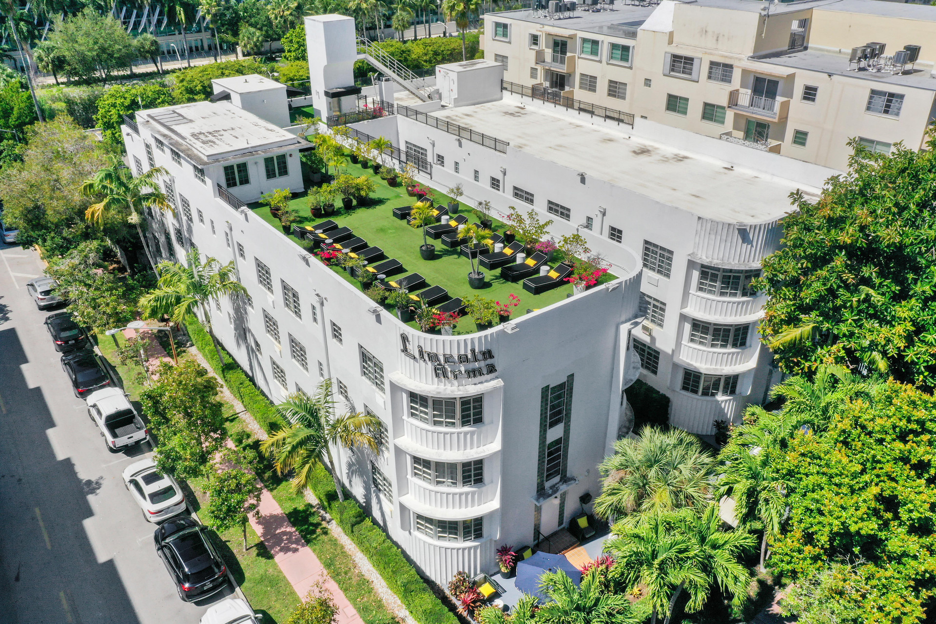 Varios Lincoln Arms Suites