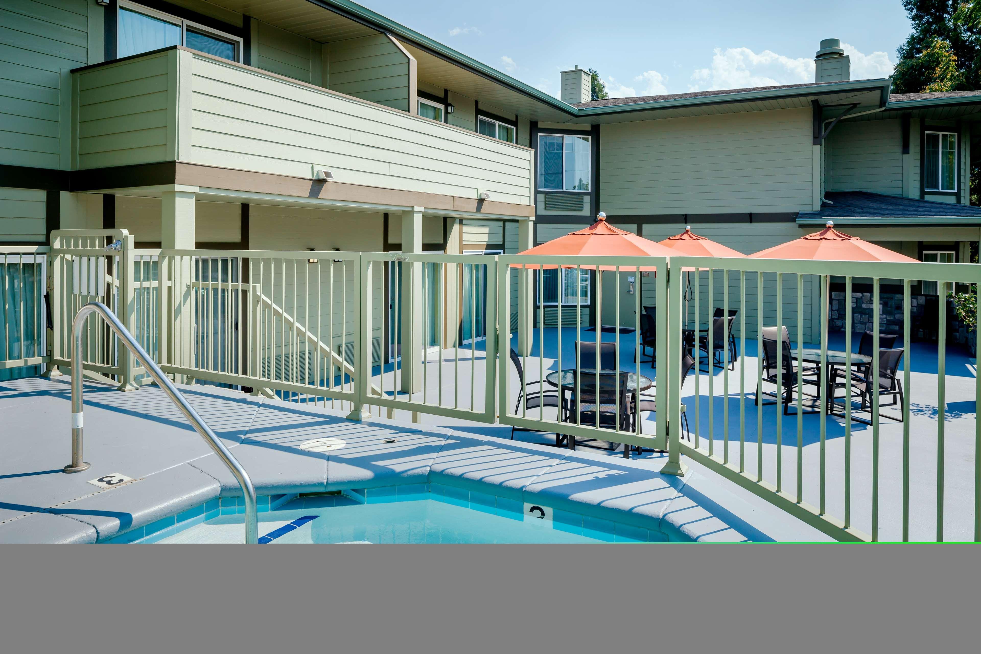 Instalaciones Recreativas Plaza Inn & Suites at Ashland Creek