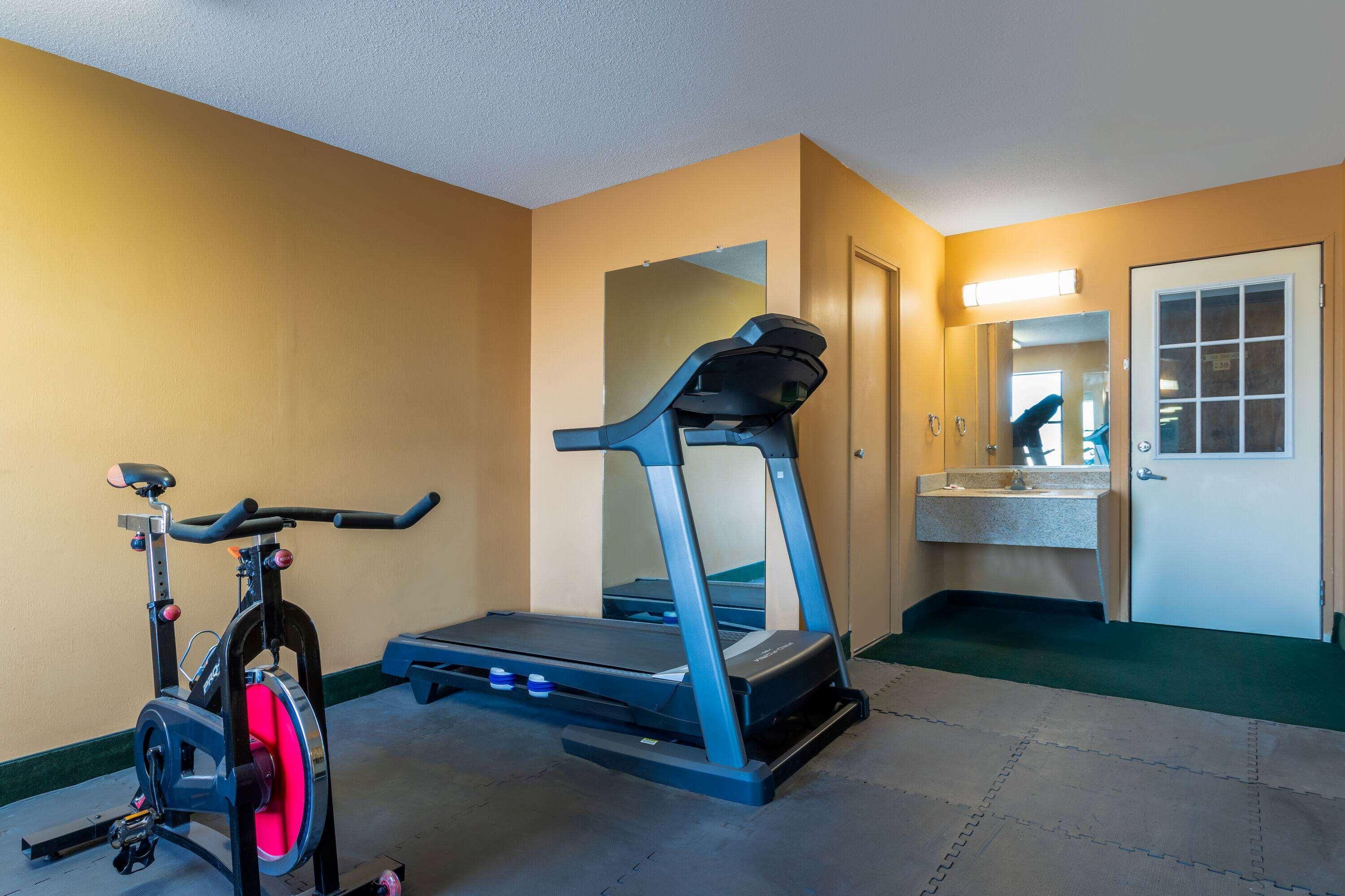 Instalaciones Recreativas Days Inn by Wyndham Anderson IN