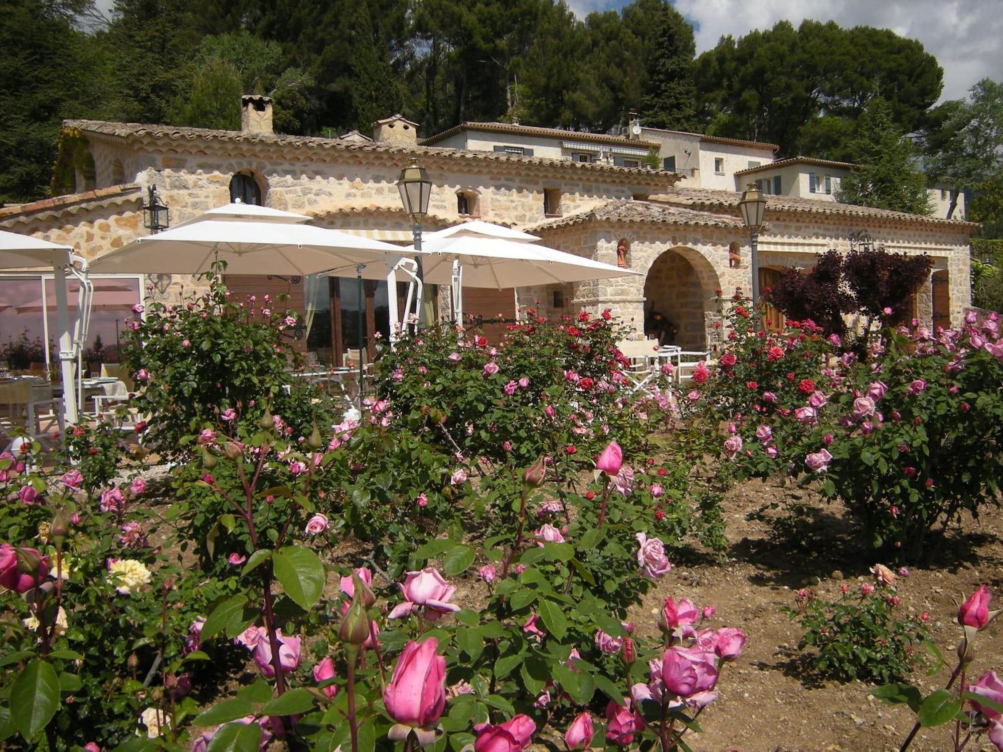 Vista Exterior Le Castellaras