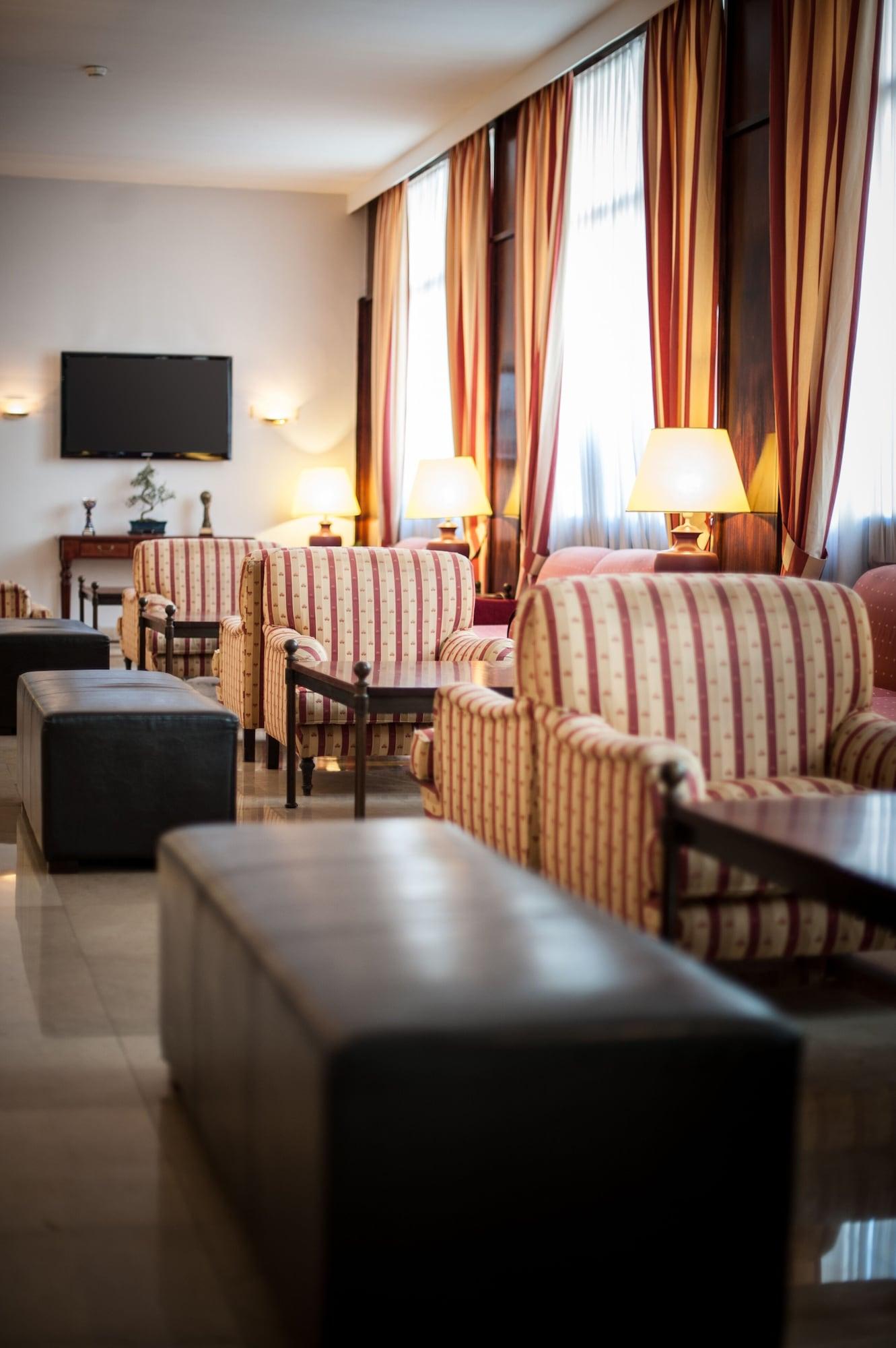 Vista Lobby Hotel Unzaga Plaza