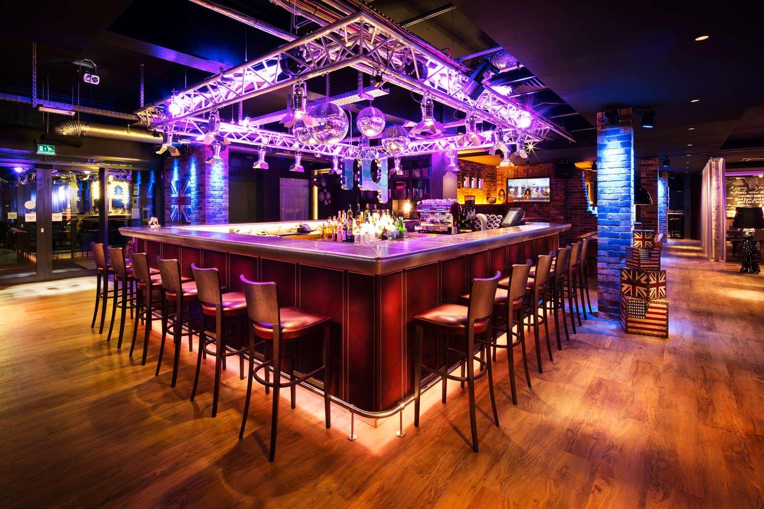 Bar/Salón B&B HOTEL Warrington