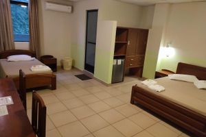 Alojamiento - JR HOTEL