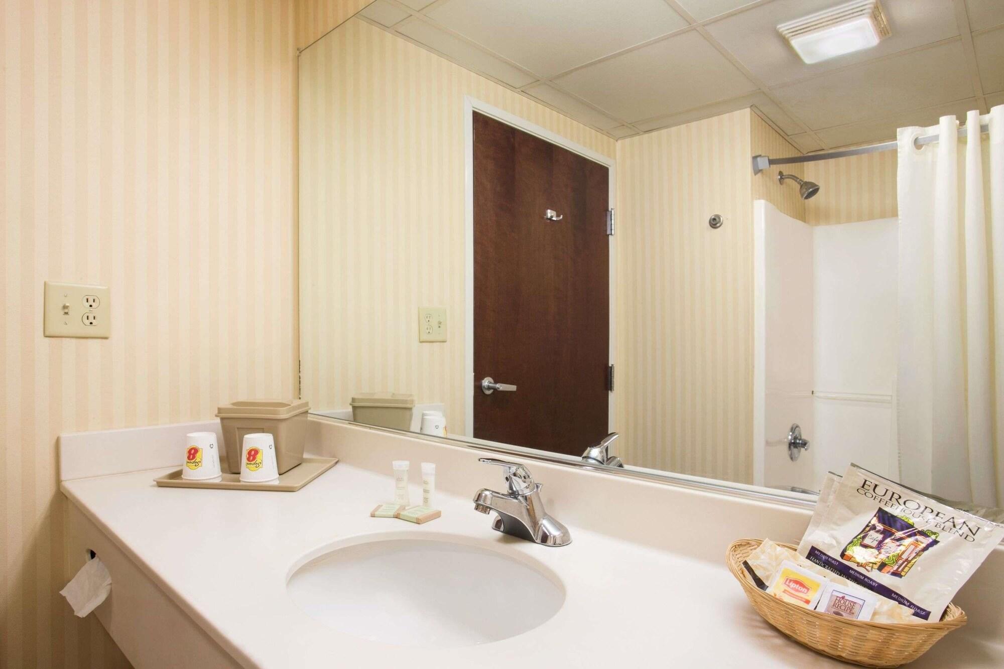 Equipamiento de Habitación Super 8 by Wyndham Grayville