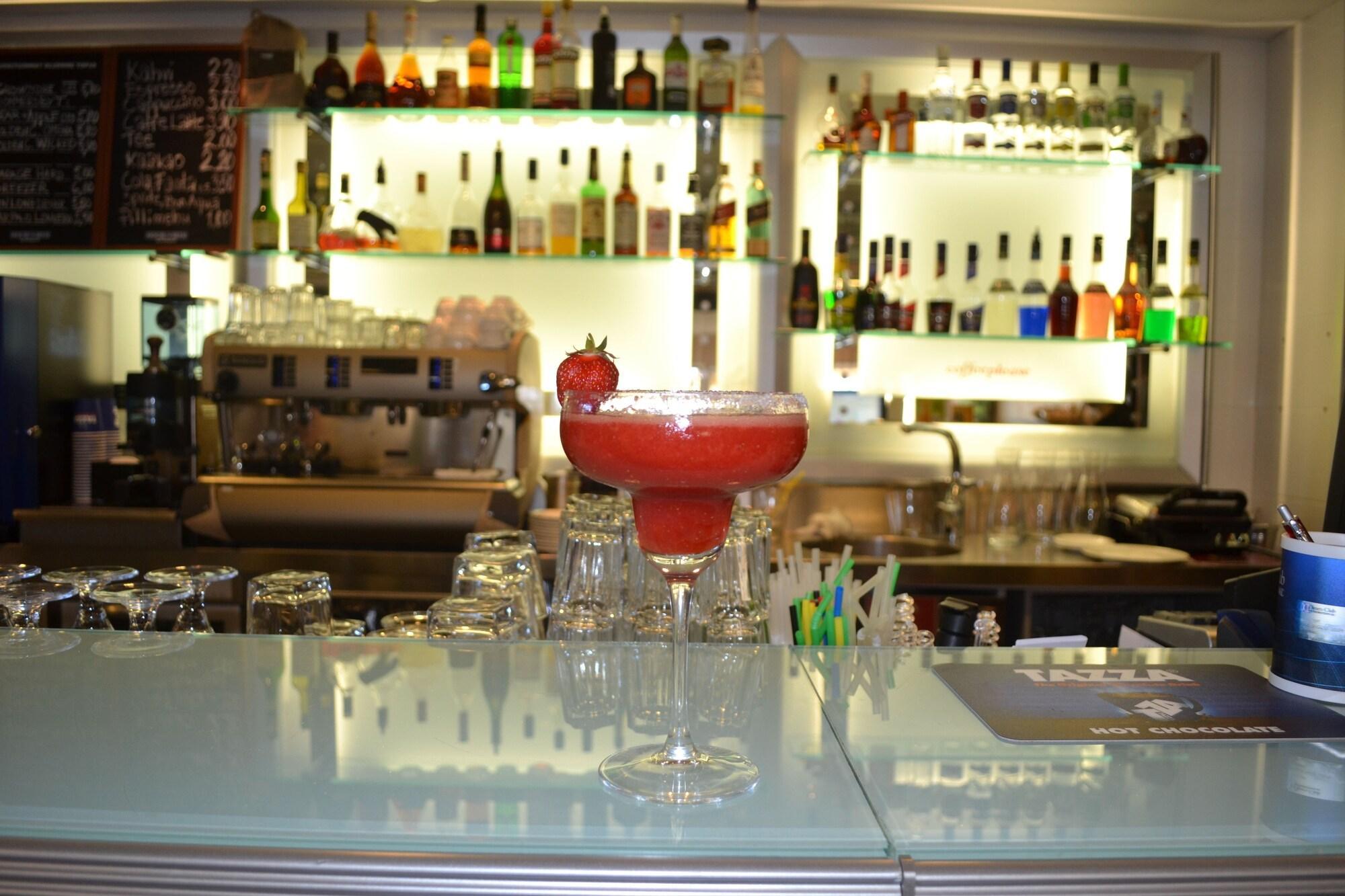 Bar/Salón Hotelli Vuokatti