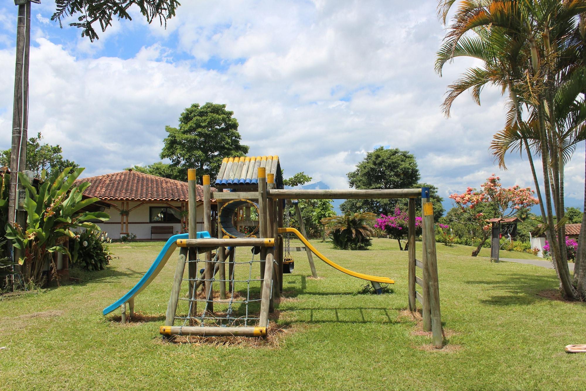 Instalaciones Recreativas Finca Hotel Santana