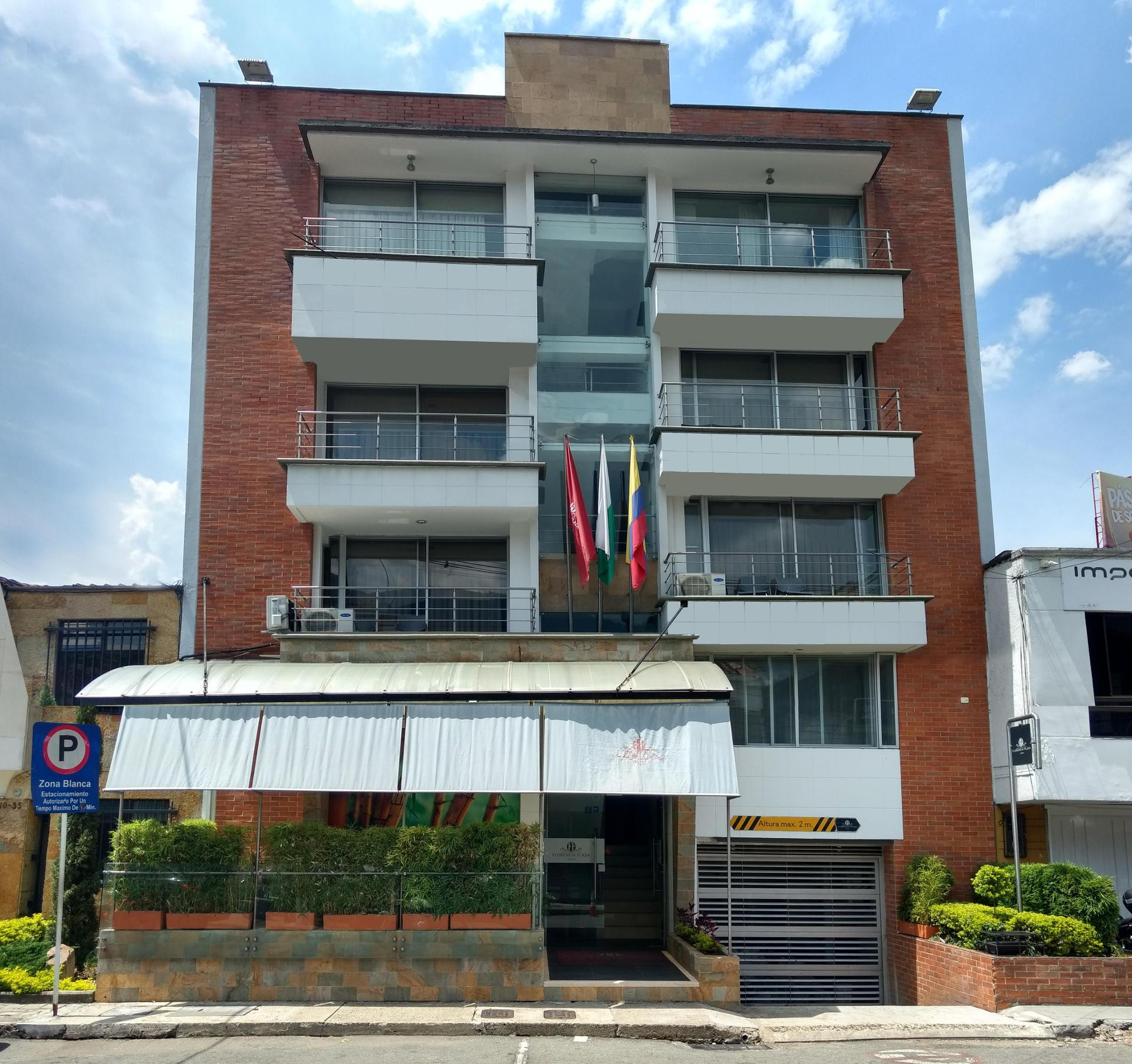 Vista Exterior Hotel Florencia Plaza
