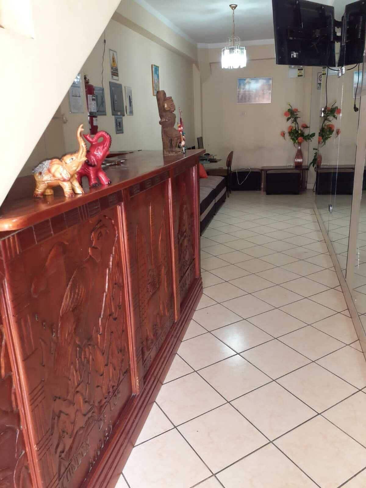 Vista Lobby Lhotse Hostel B&B Huaraz