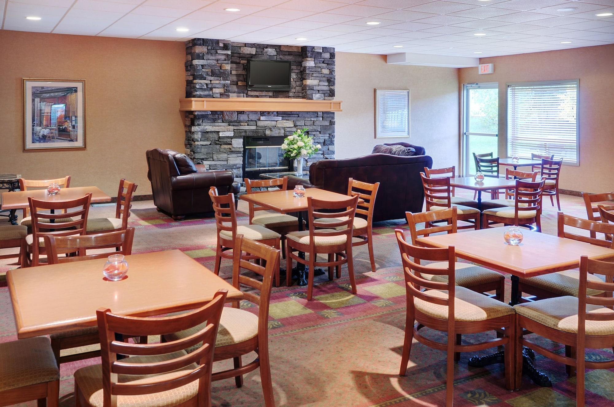 Restaurant Pomeroy Inn and Suites Chetwynd