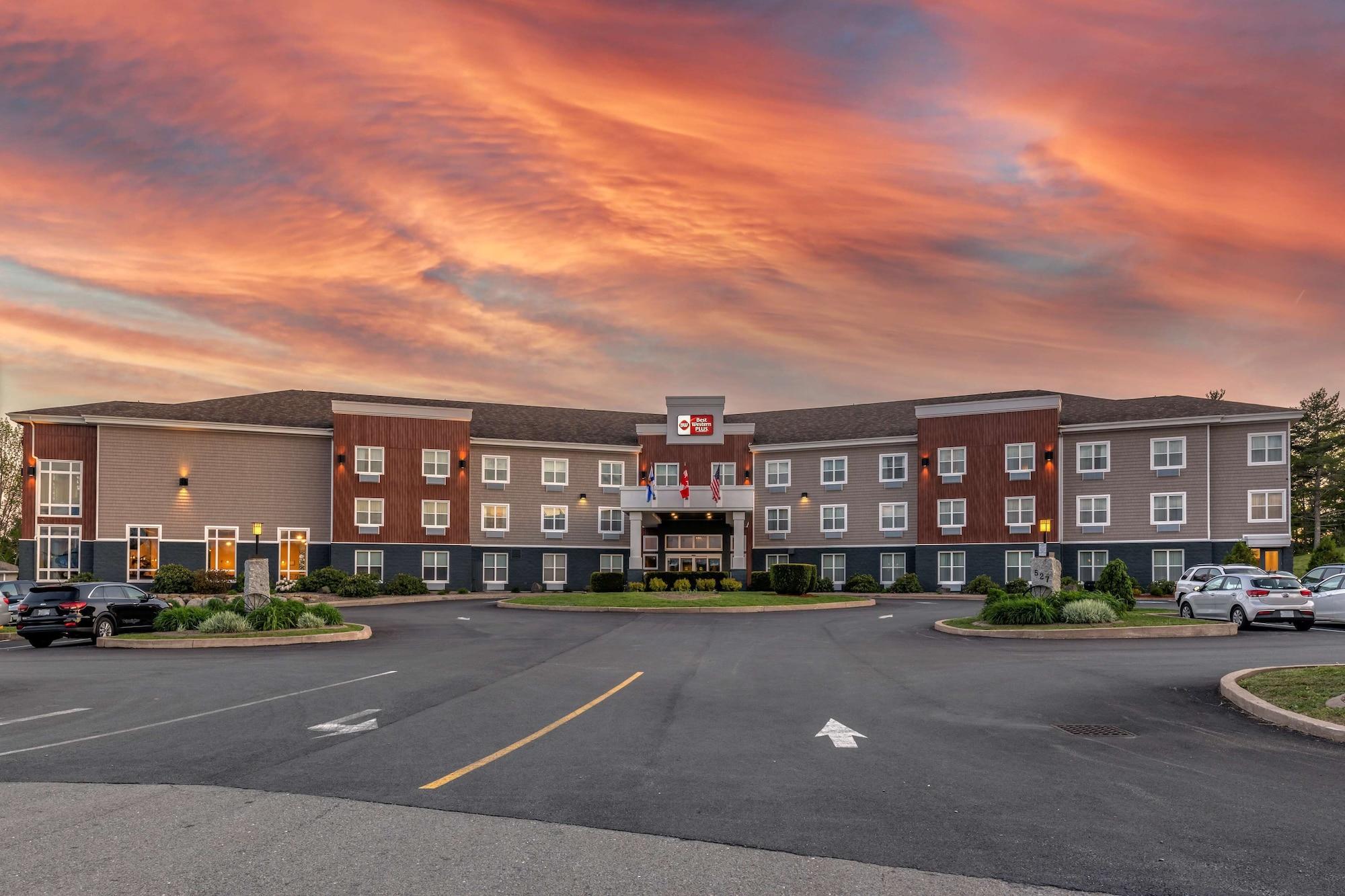 Vista Exterior Best Western Plus Bridgewater Hotel & Convention Centre