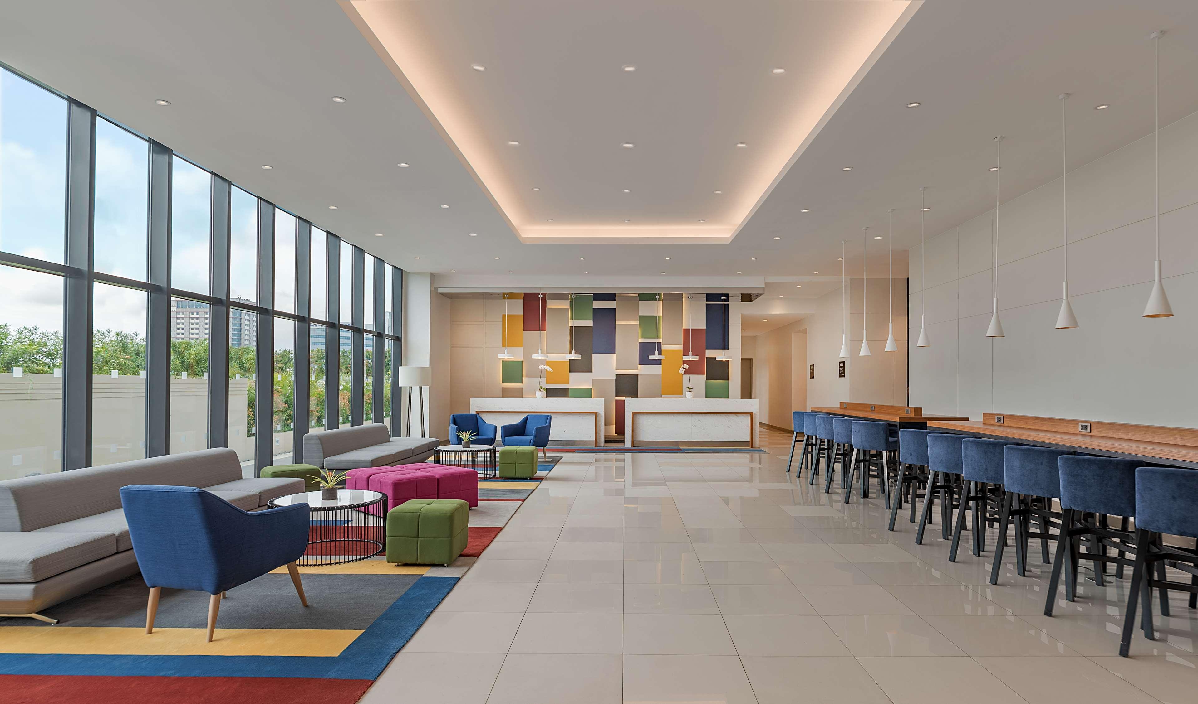 Vista Lobby Park Inn by Radisson North Edsa