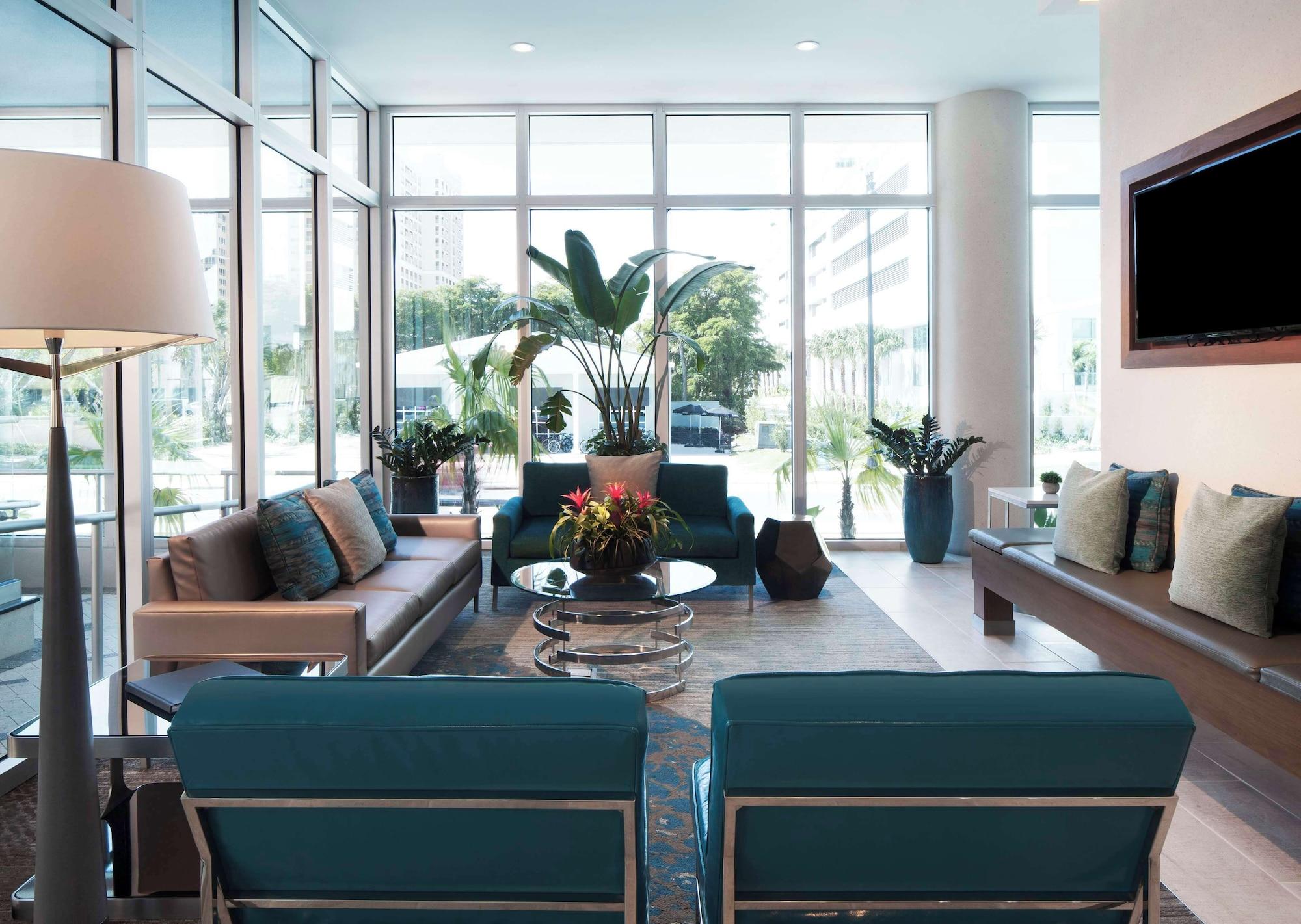 Vista Lobby Embassy Suites by Hilton Sarasota, FL