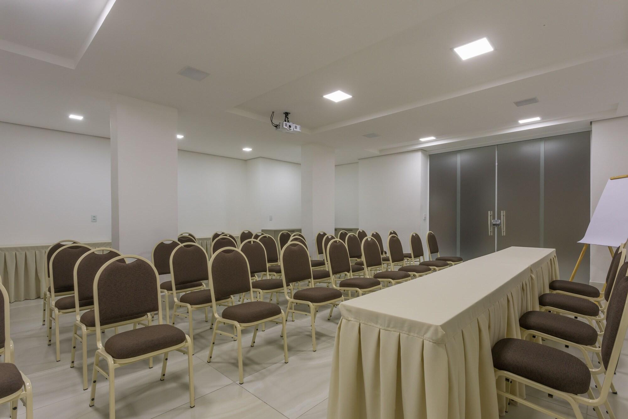 Sala de Reuniones Nord Easy Patos