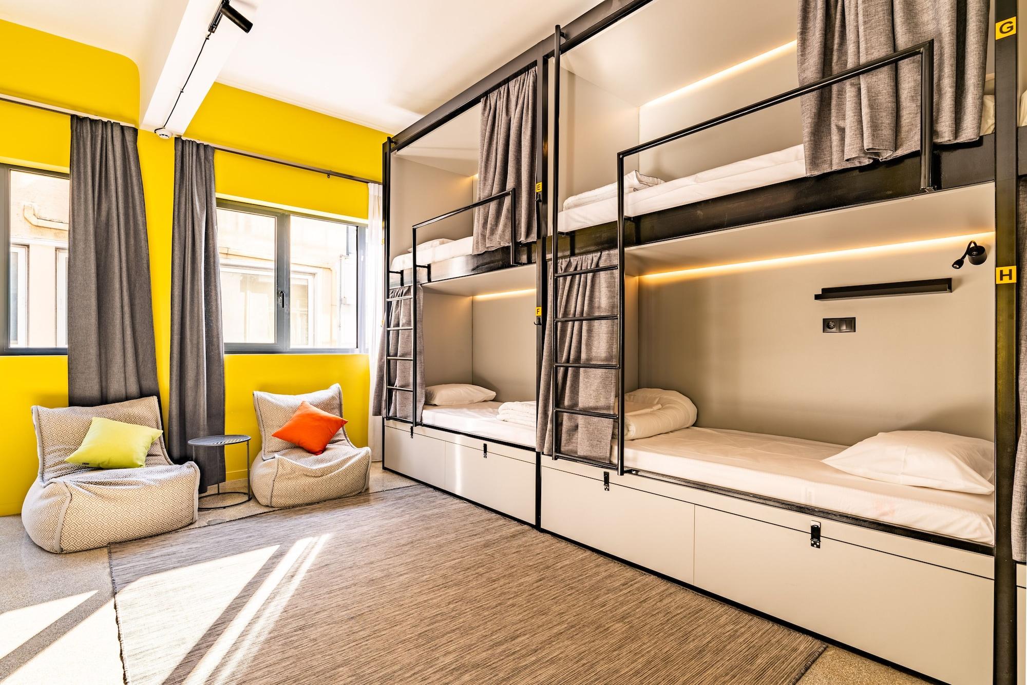 Varios Athens Hub Hostel