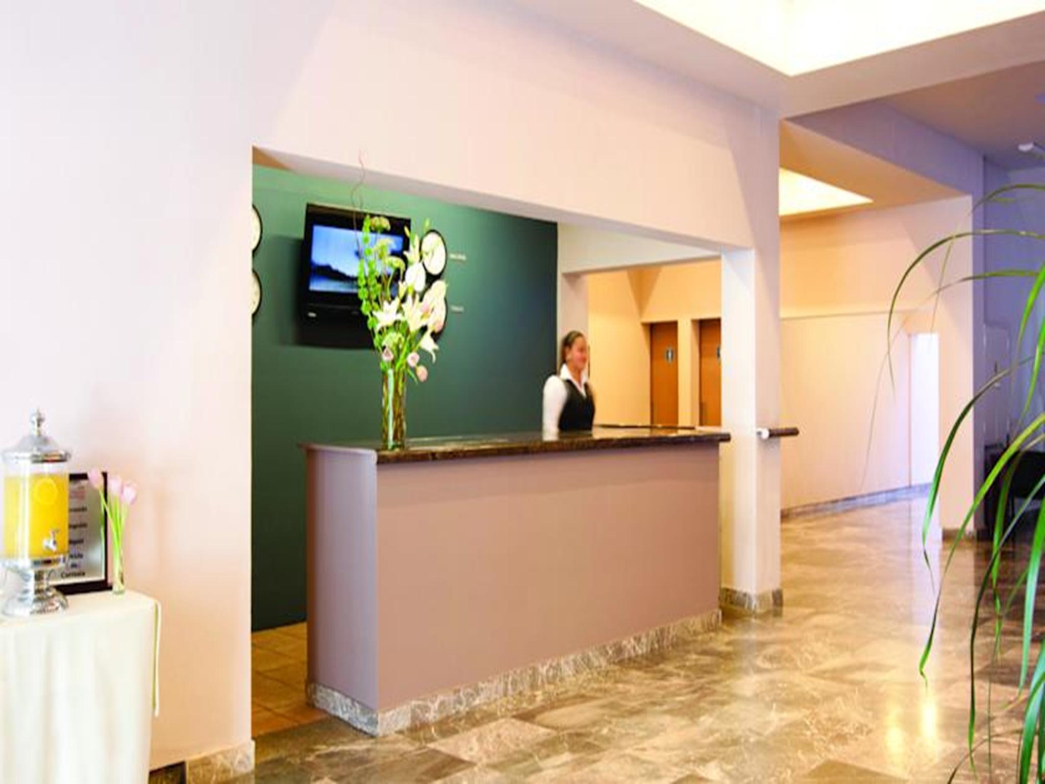 Vista Lobby Hotel Misión Aguascalientes Zona Sur