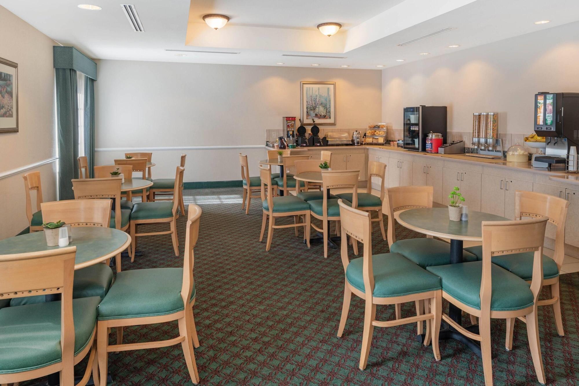 Restaurant La Quinta Inn and Suites Fort Myers I-75