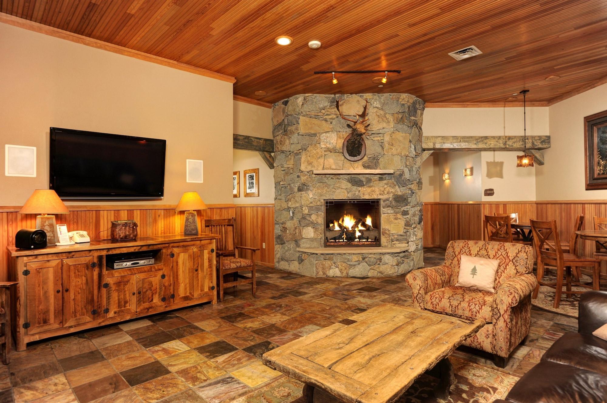 Vista Lobby Jackpine & Black Bear Condos
