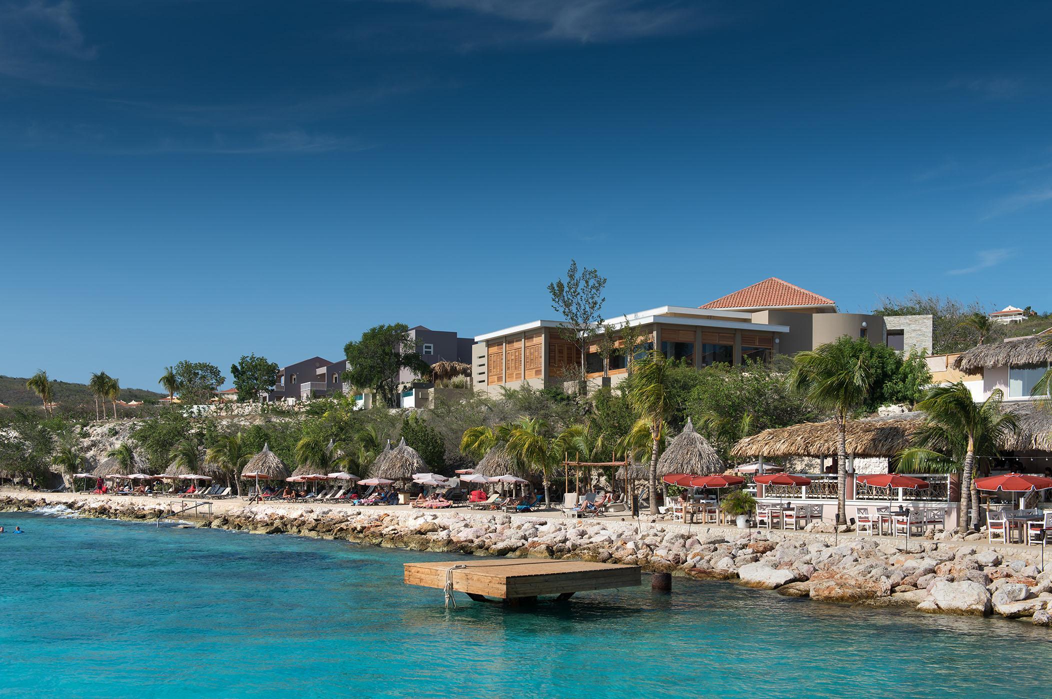 Vista Exterior Oasis Coral Estate Beach Dive & Wellness Resort