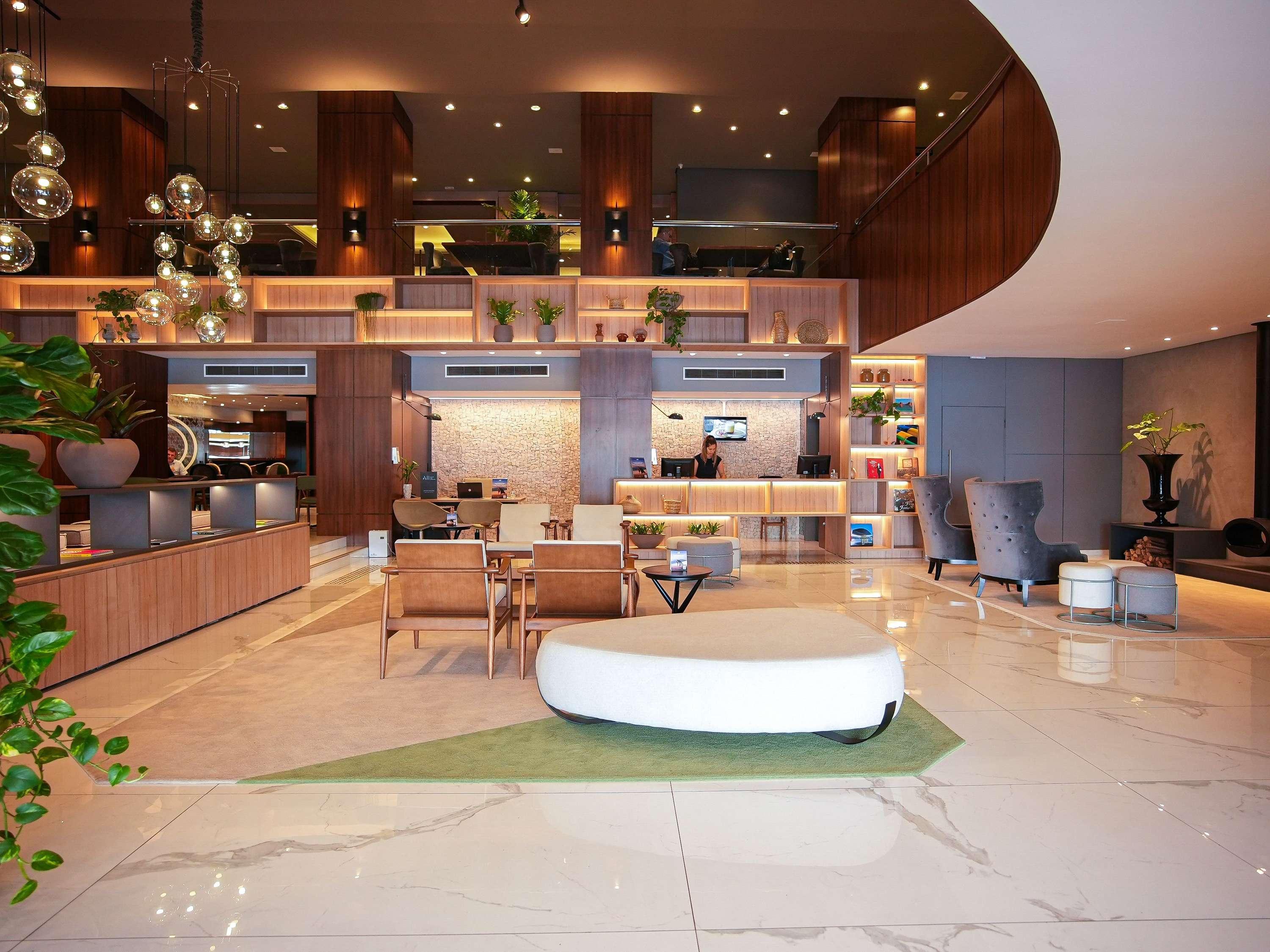 Vista Exterior Grand Mercure Curitiba Rayon