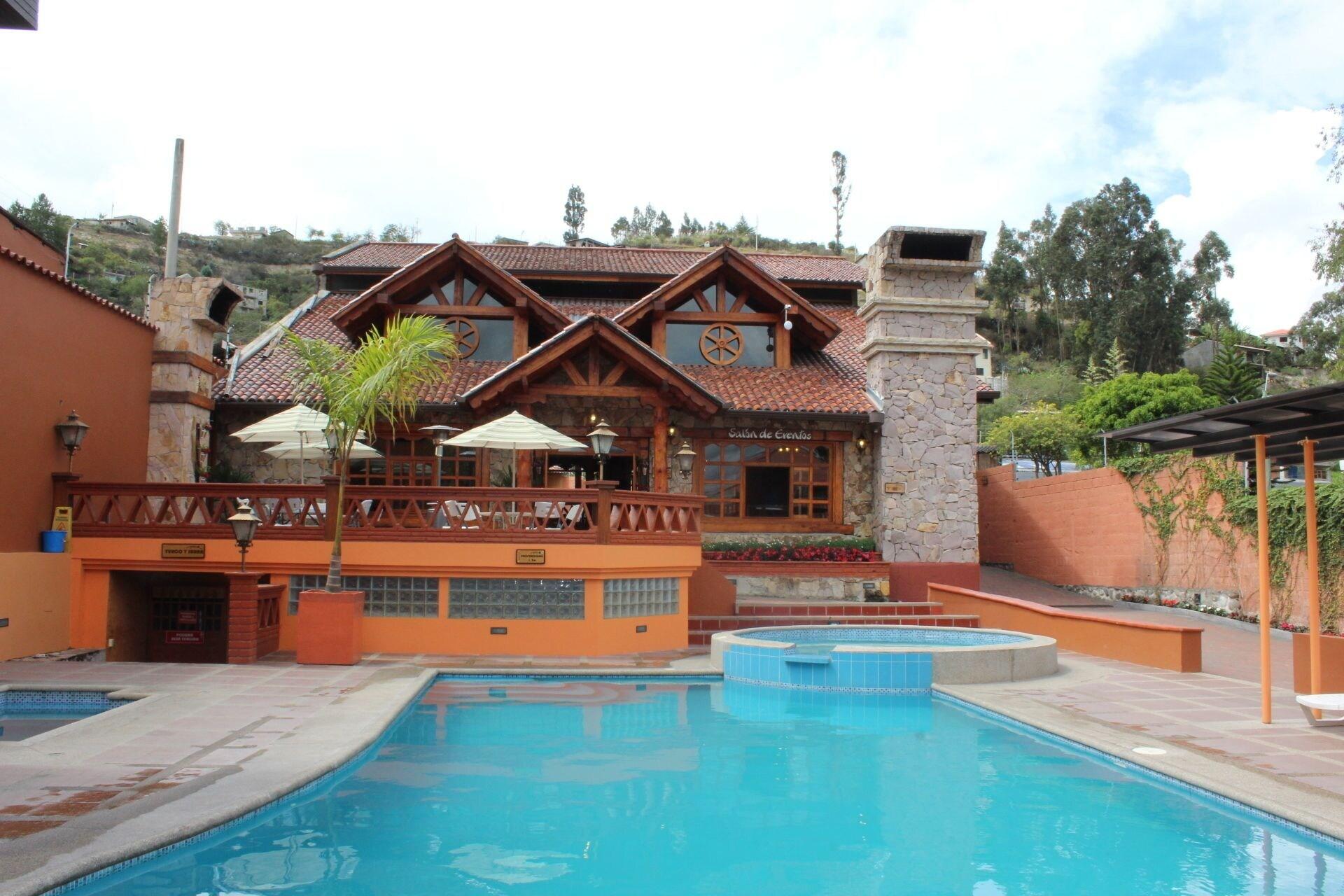 Vista Piscina Hosteria Casa Grande