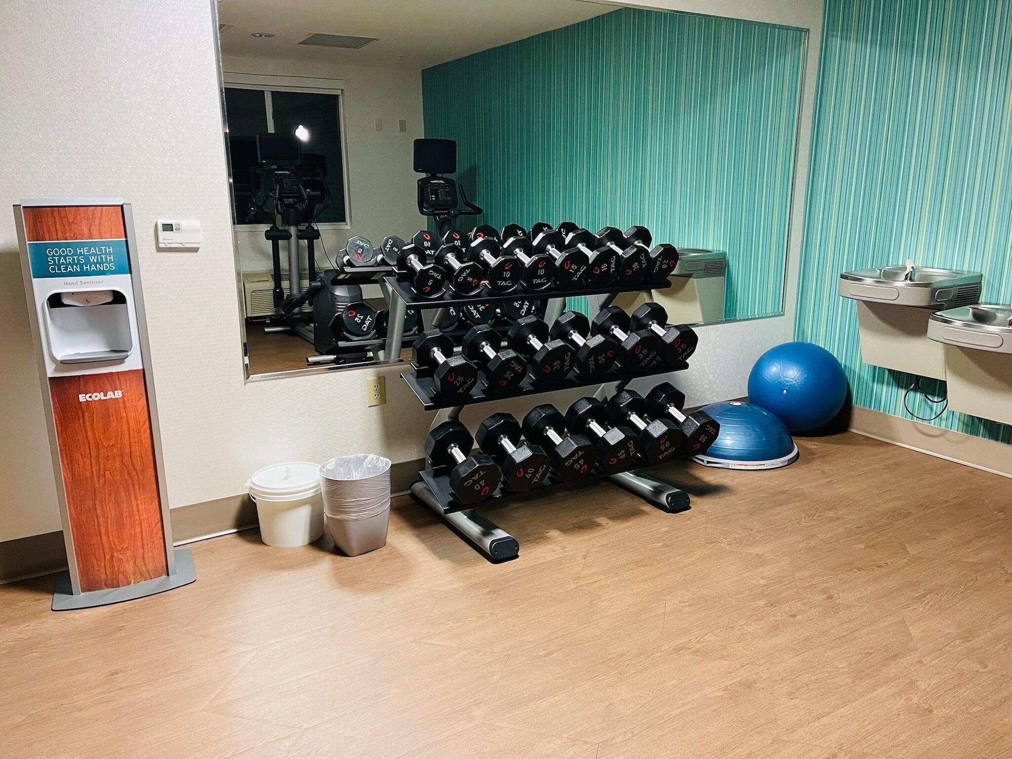 Gimnasio Holiday Inn Express Hotel & Suites Southern Pines by IHG