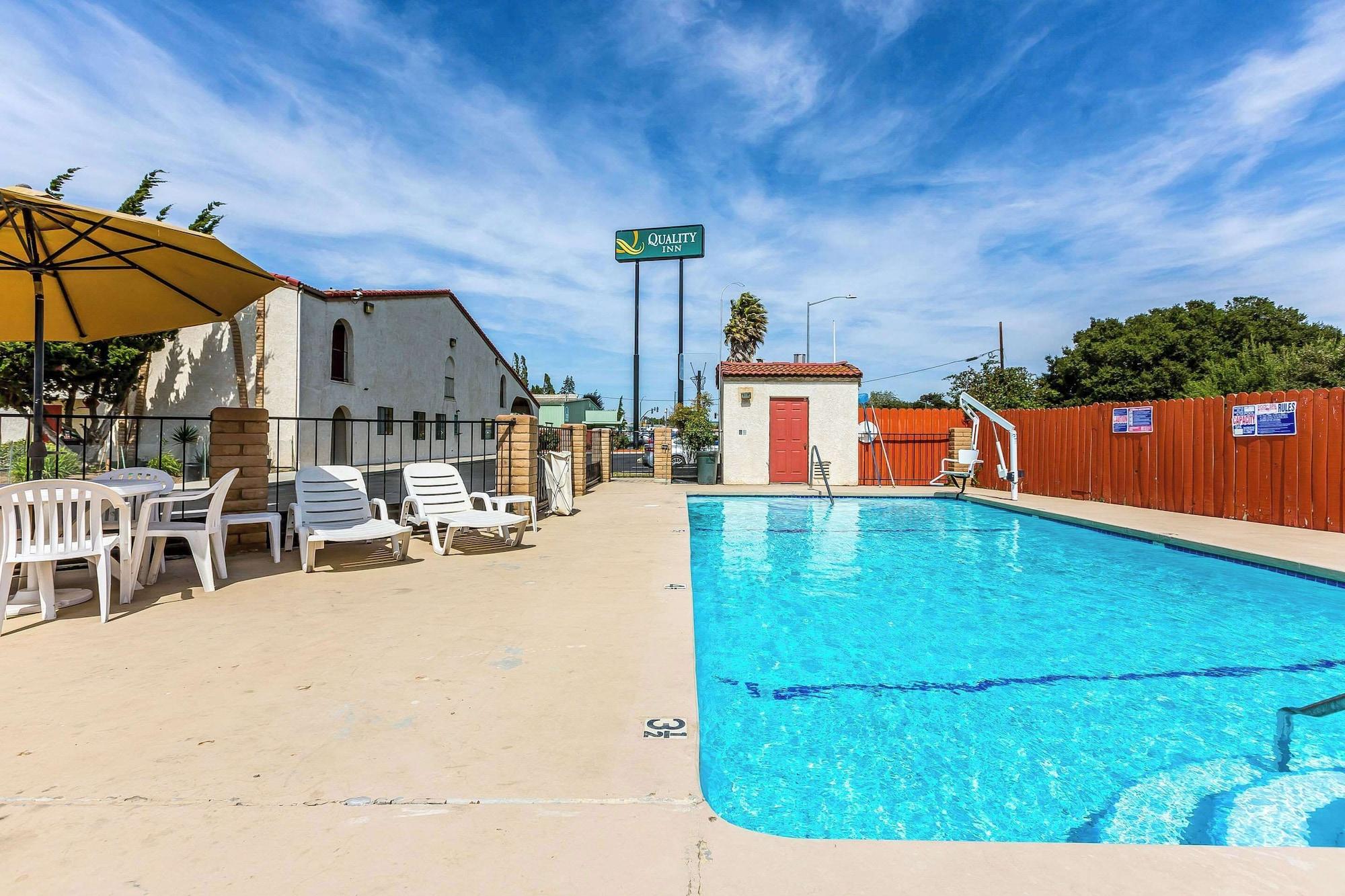 Vista Piscina Quality Inn Near Fort Hunter Liggett