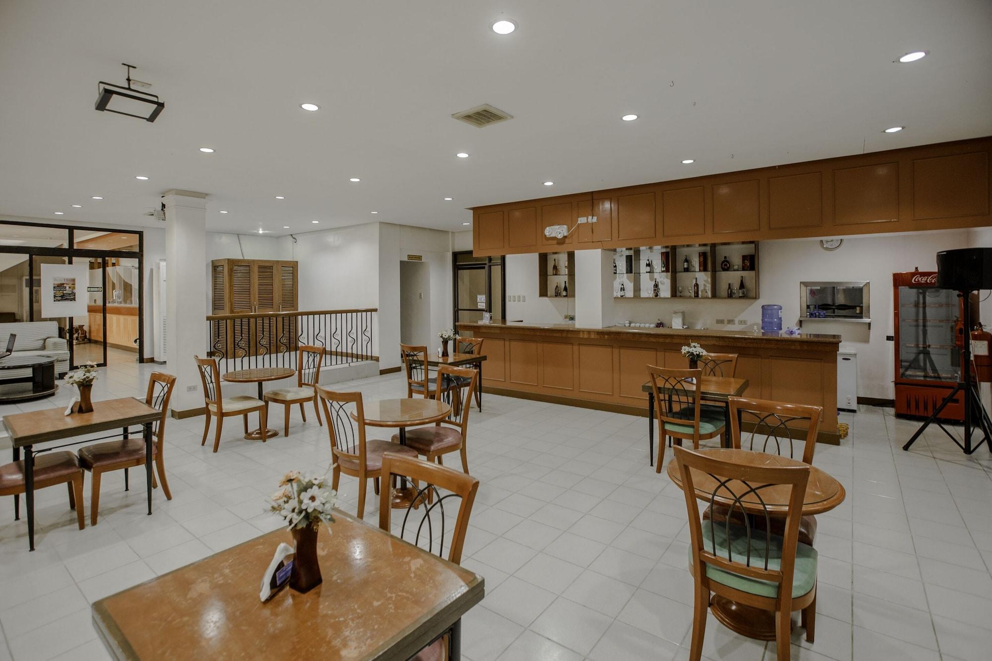 Restaurant Capital O 740 Bliss Hotel Dau