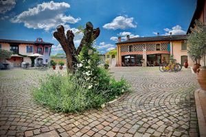 Alojamiento - Corte Uccellanda