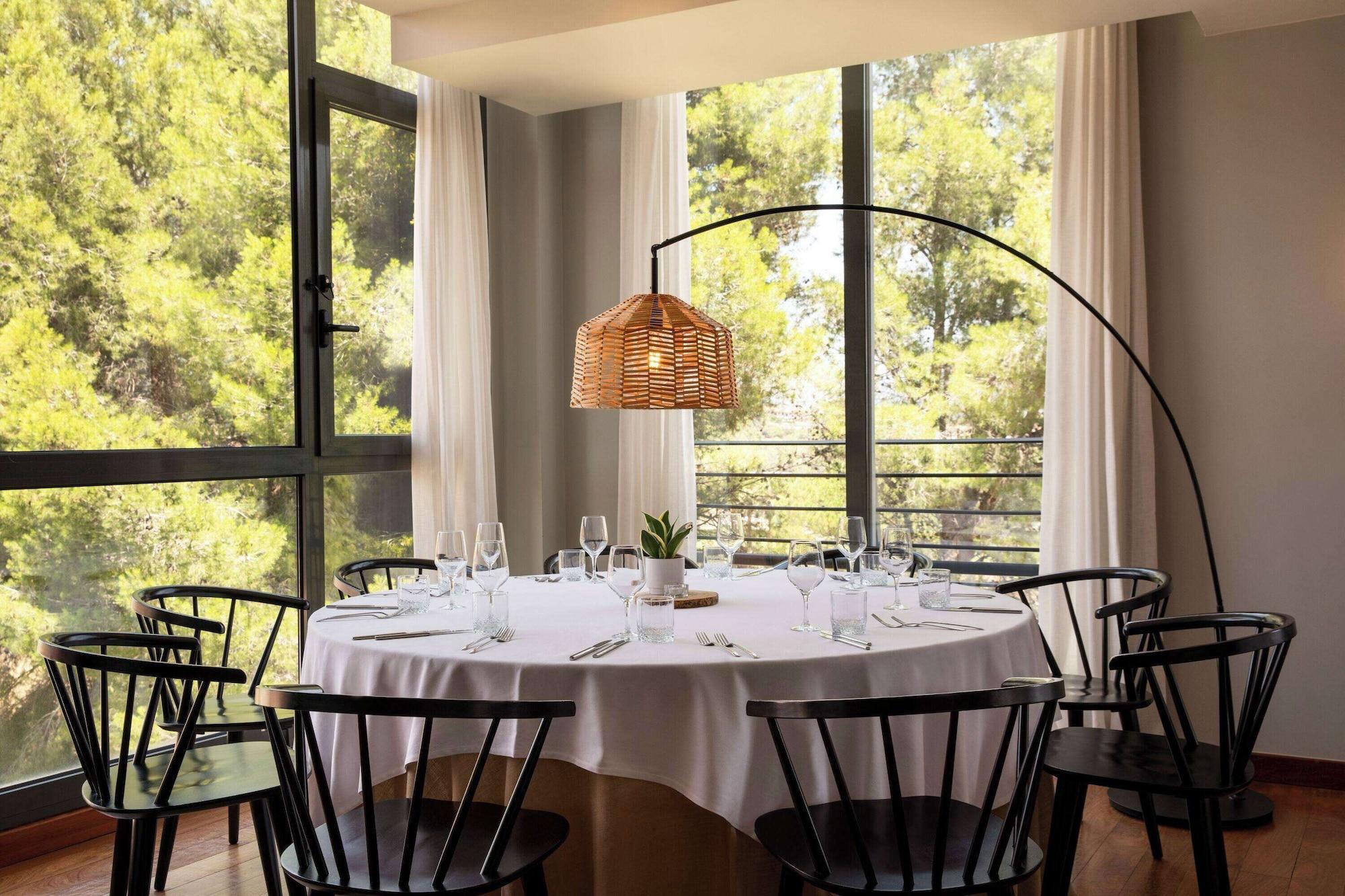 Restaurant Dolce by Wyndham Barcelona Resort