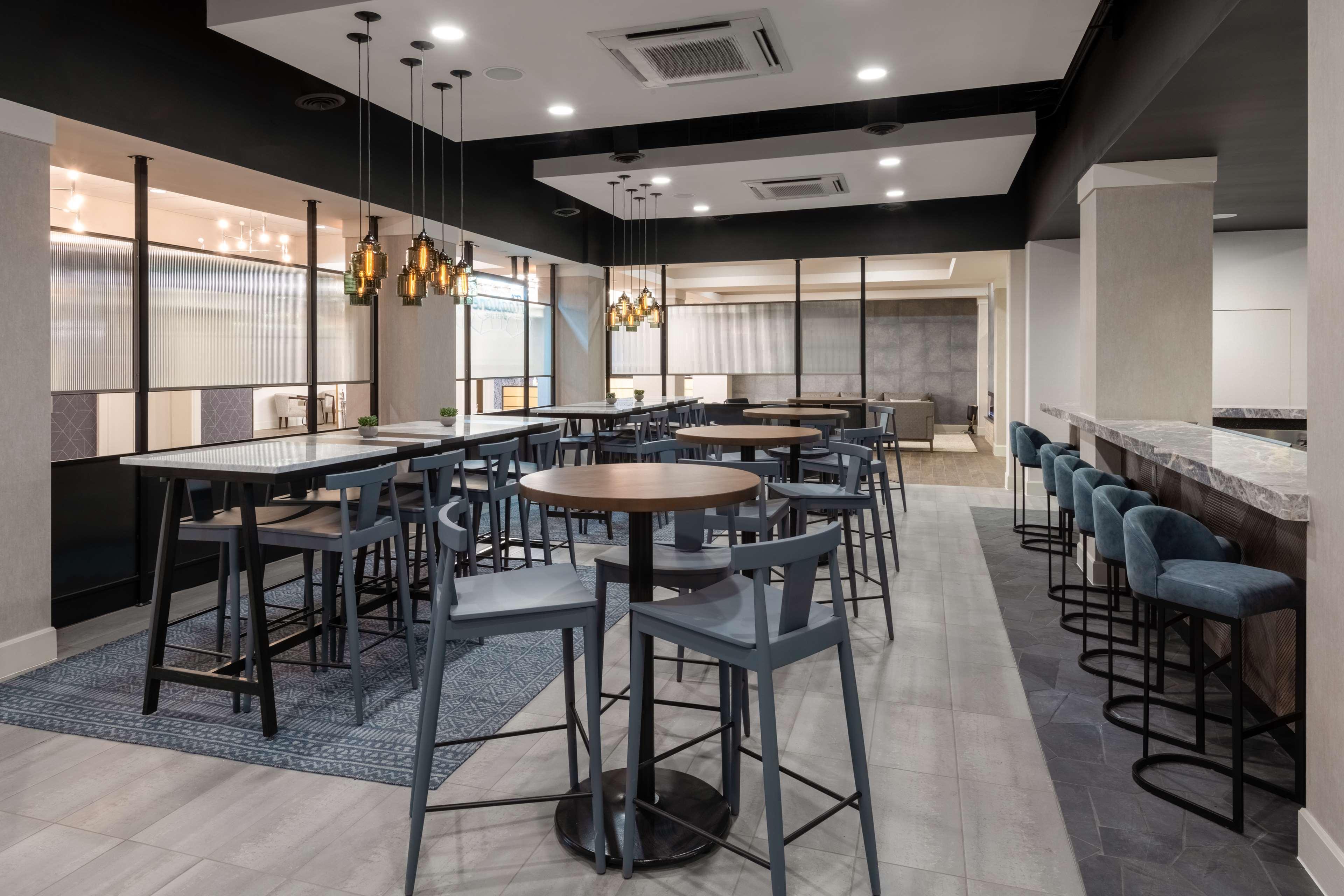 Bar/Salón DoubleTree by Hilton Denver Cherry Creek