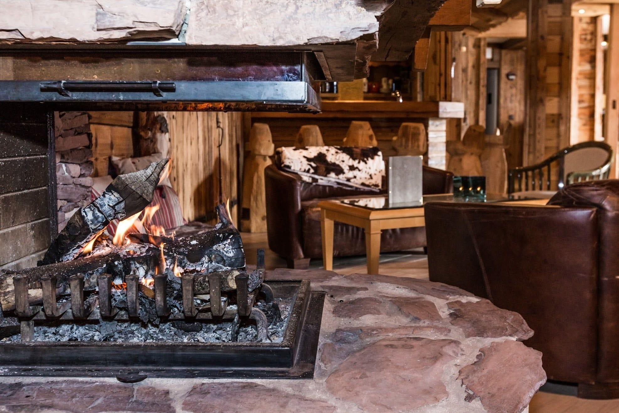 Bar/Salón Hotel le Grand Chalet