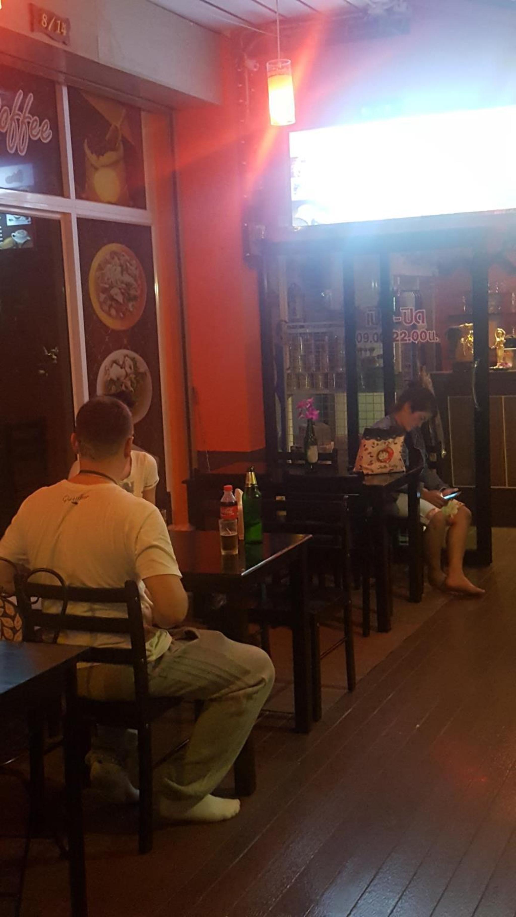 Restaurant Cheaper Room